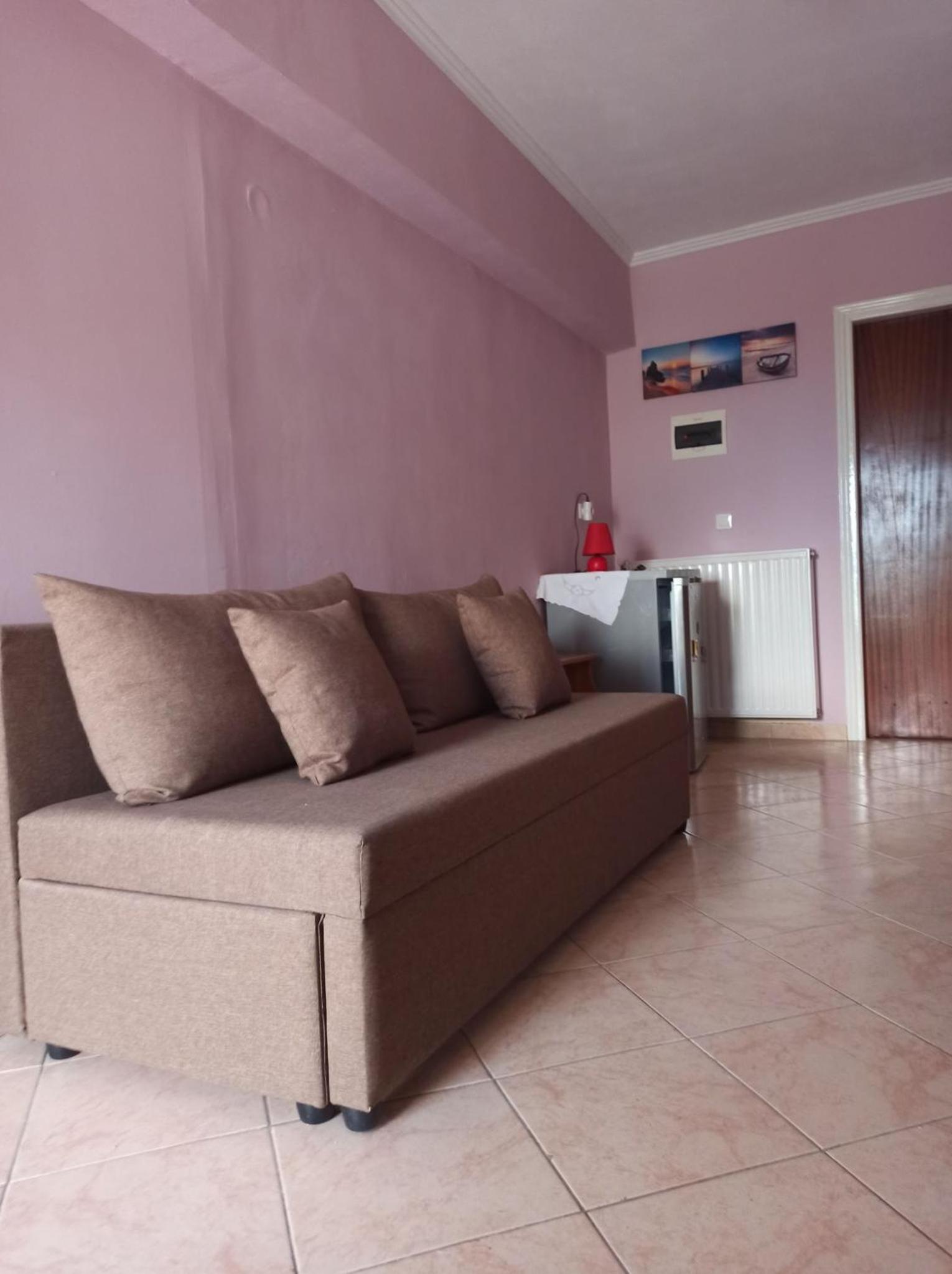 Dimitris House Petriti view 2