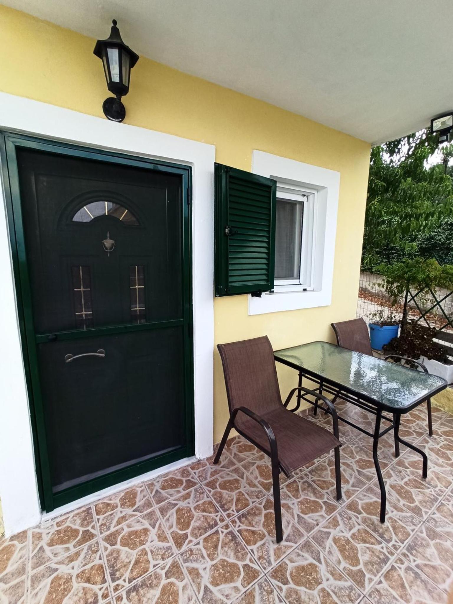 Dimitris House Petriti view 5