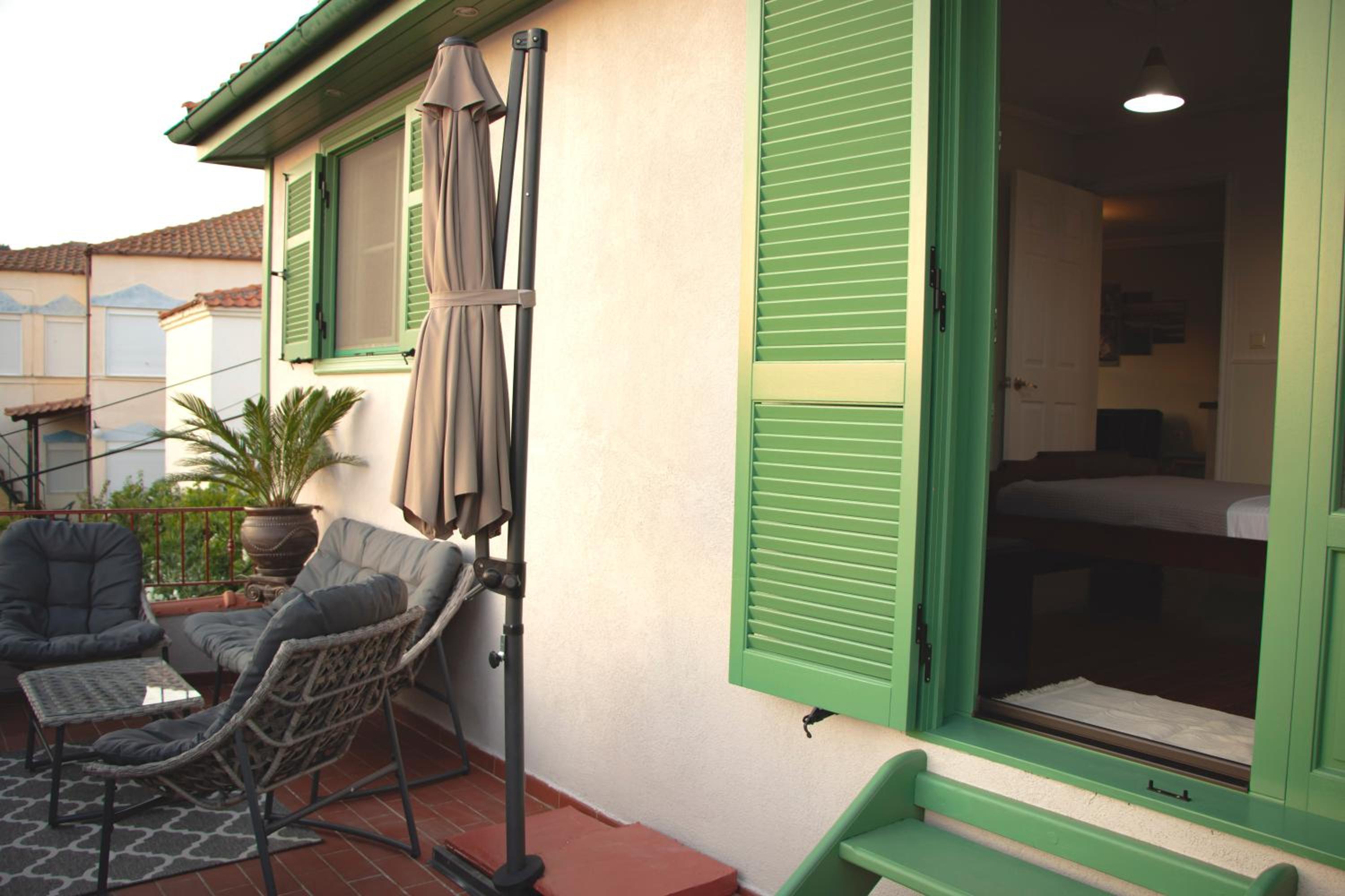 Theothea Suites