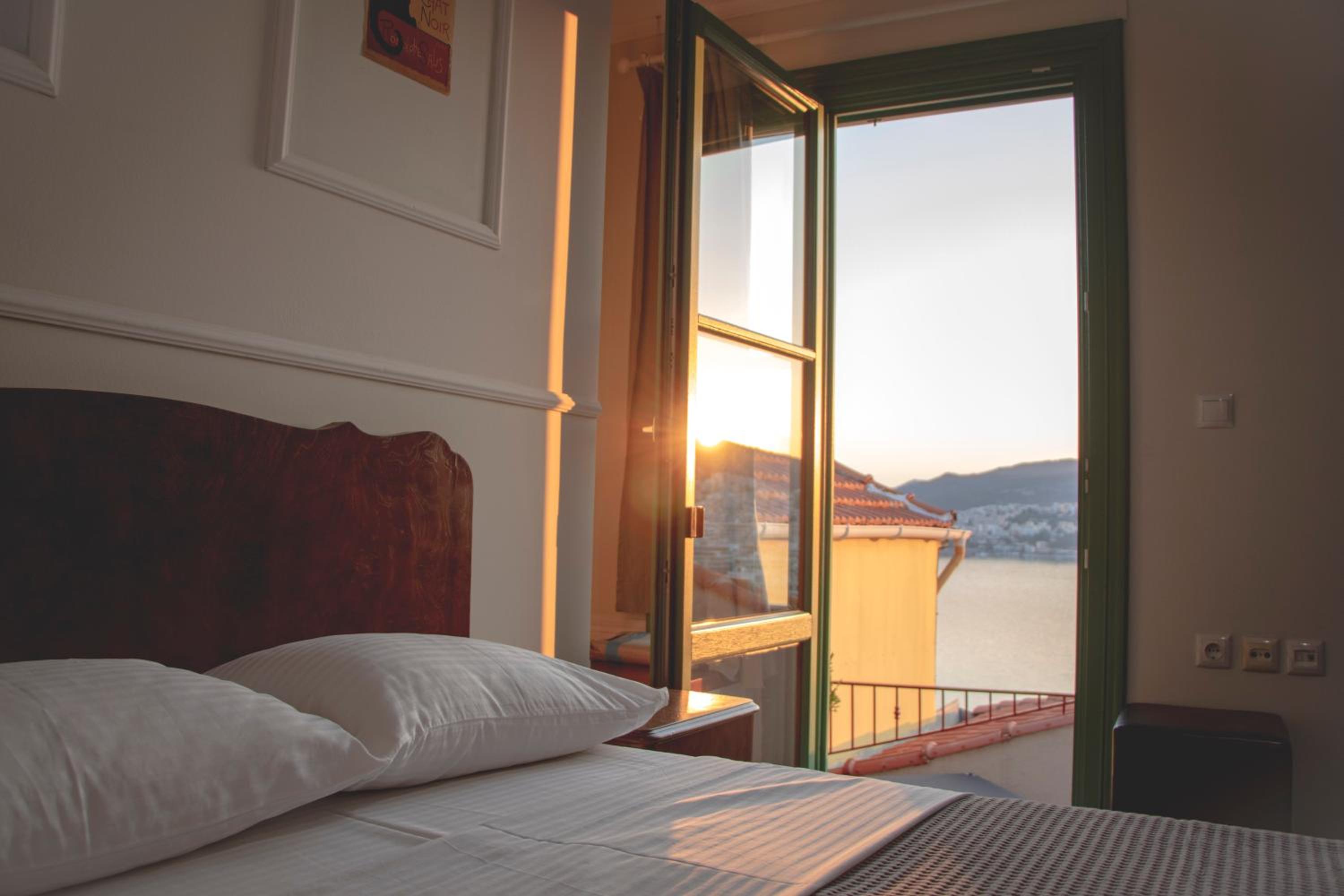 Theothea Suites