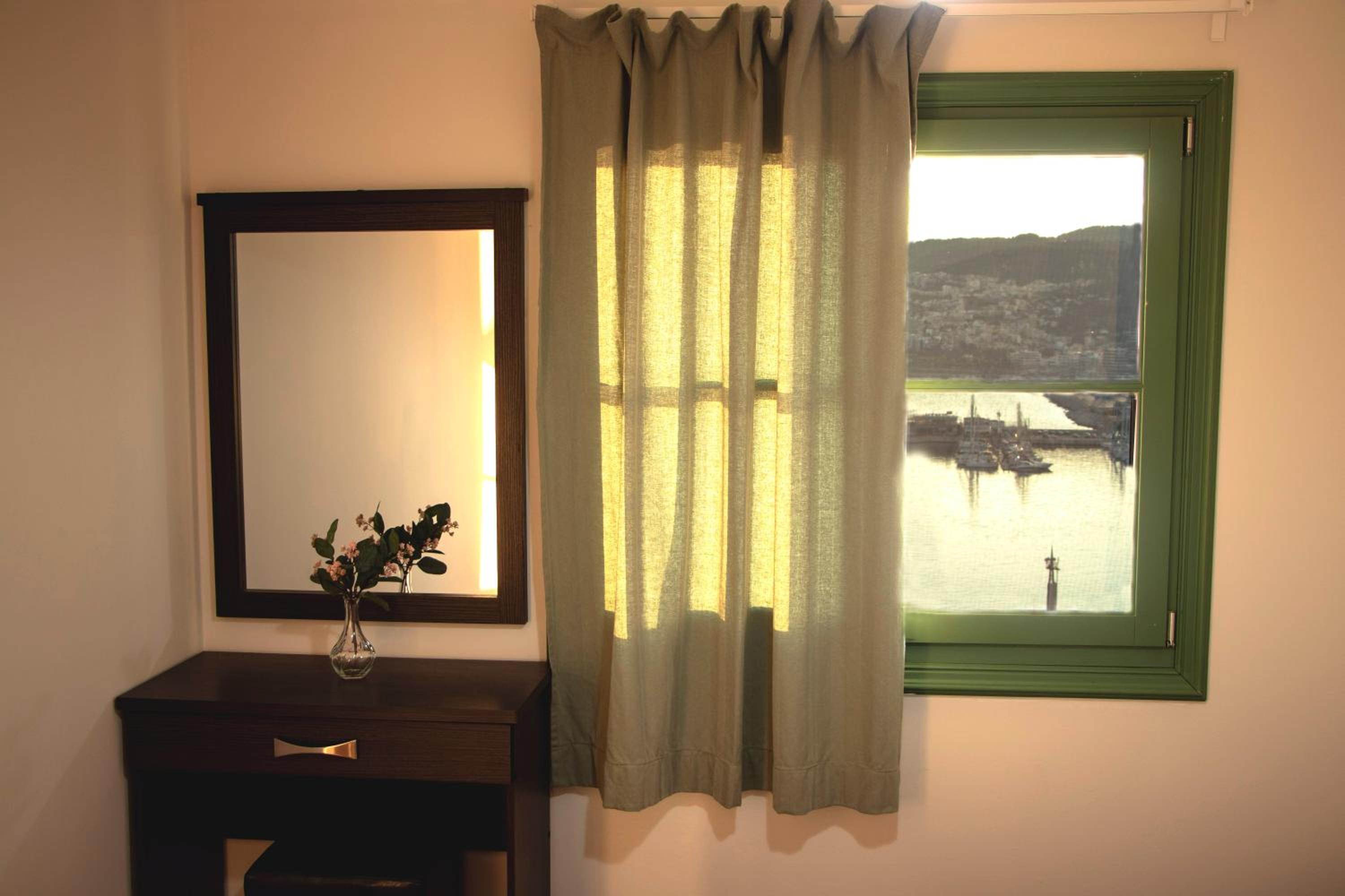Theothea Suites