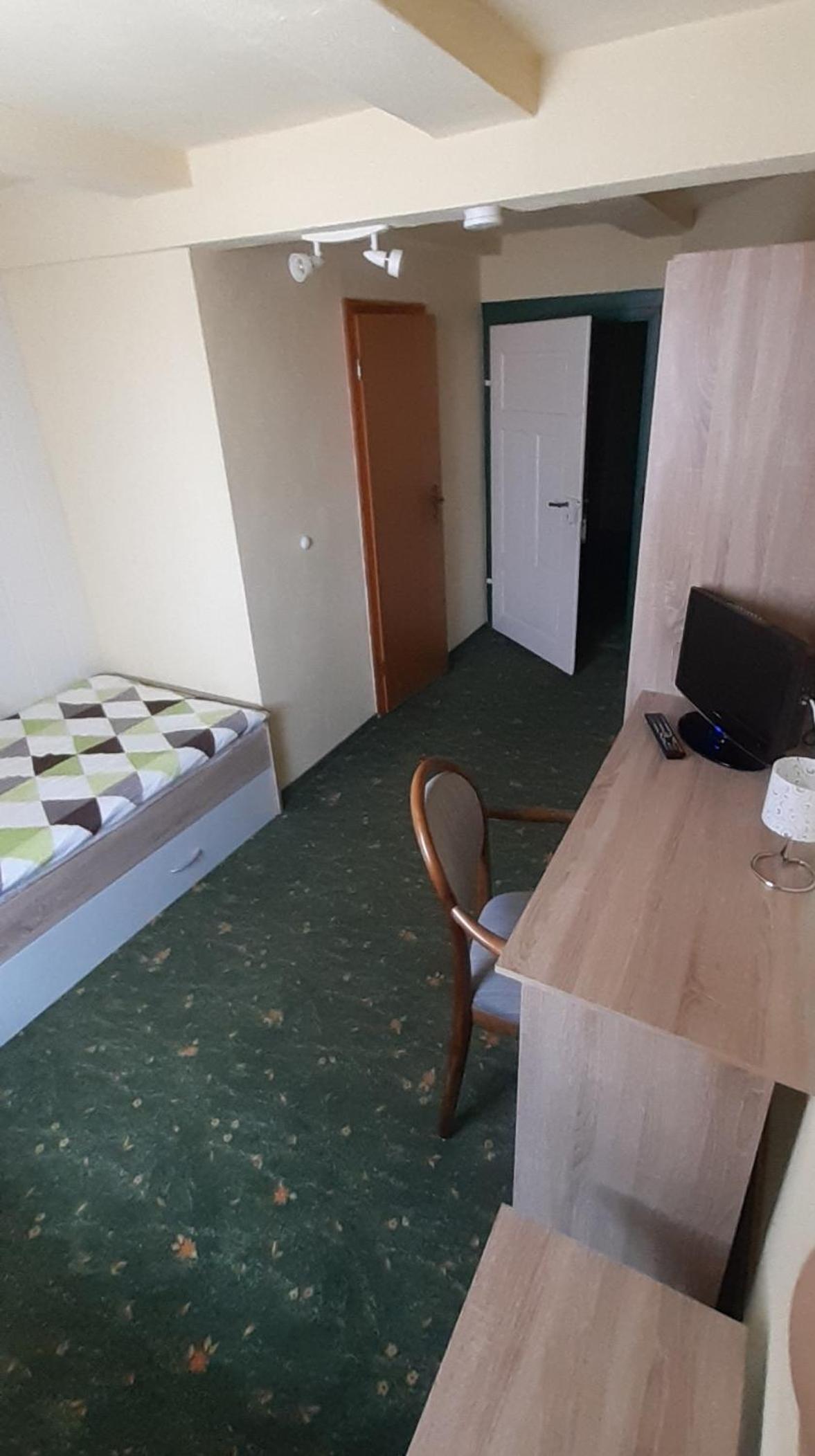 Photo 13