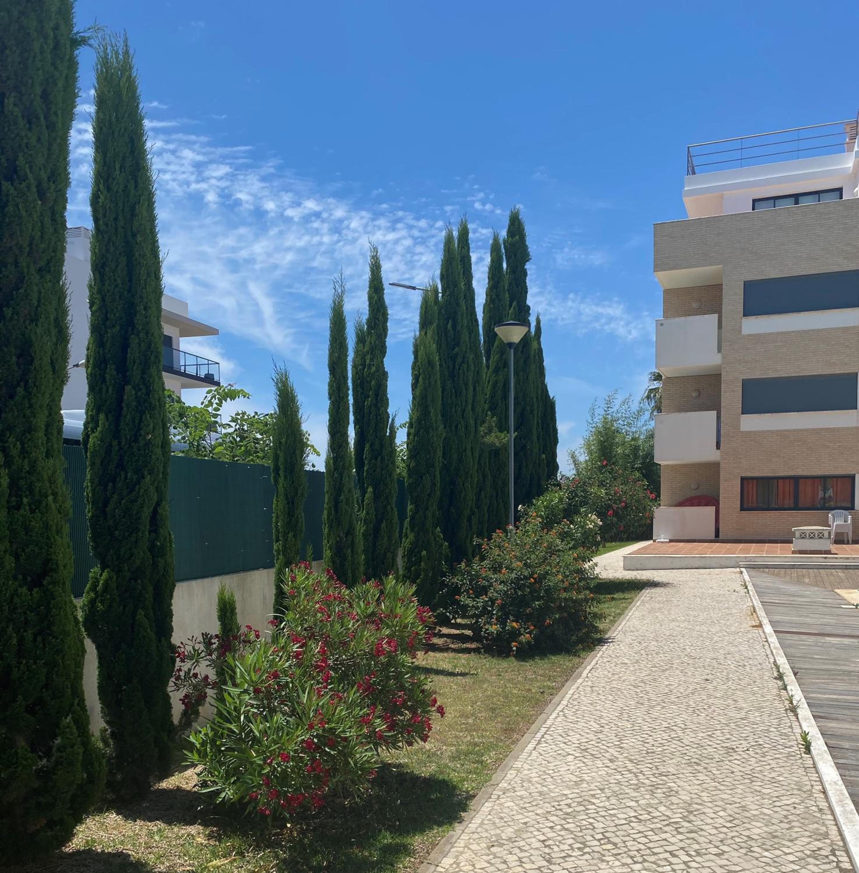 Two Bedroom Stylish Central Tavira Apartment. view 4