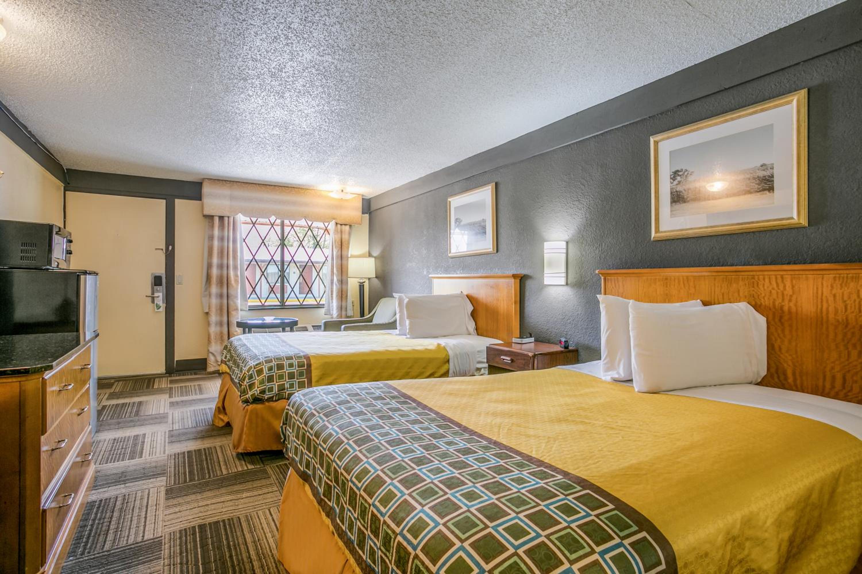 Scottish Inns Harrisburg-Hershey South view 5