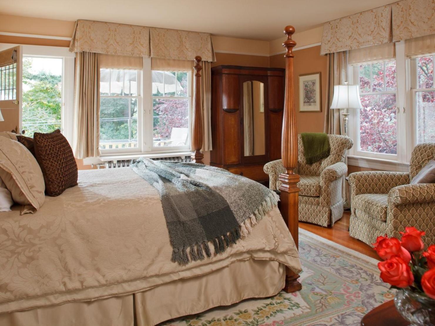 Abbeymoore Manor Bed & Breakfast Inn - Image 5