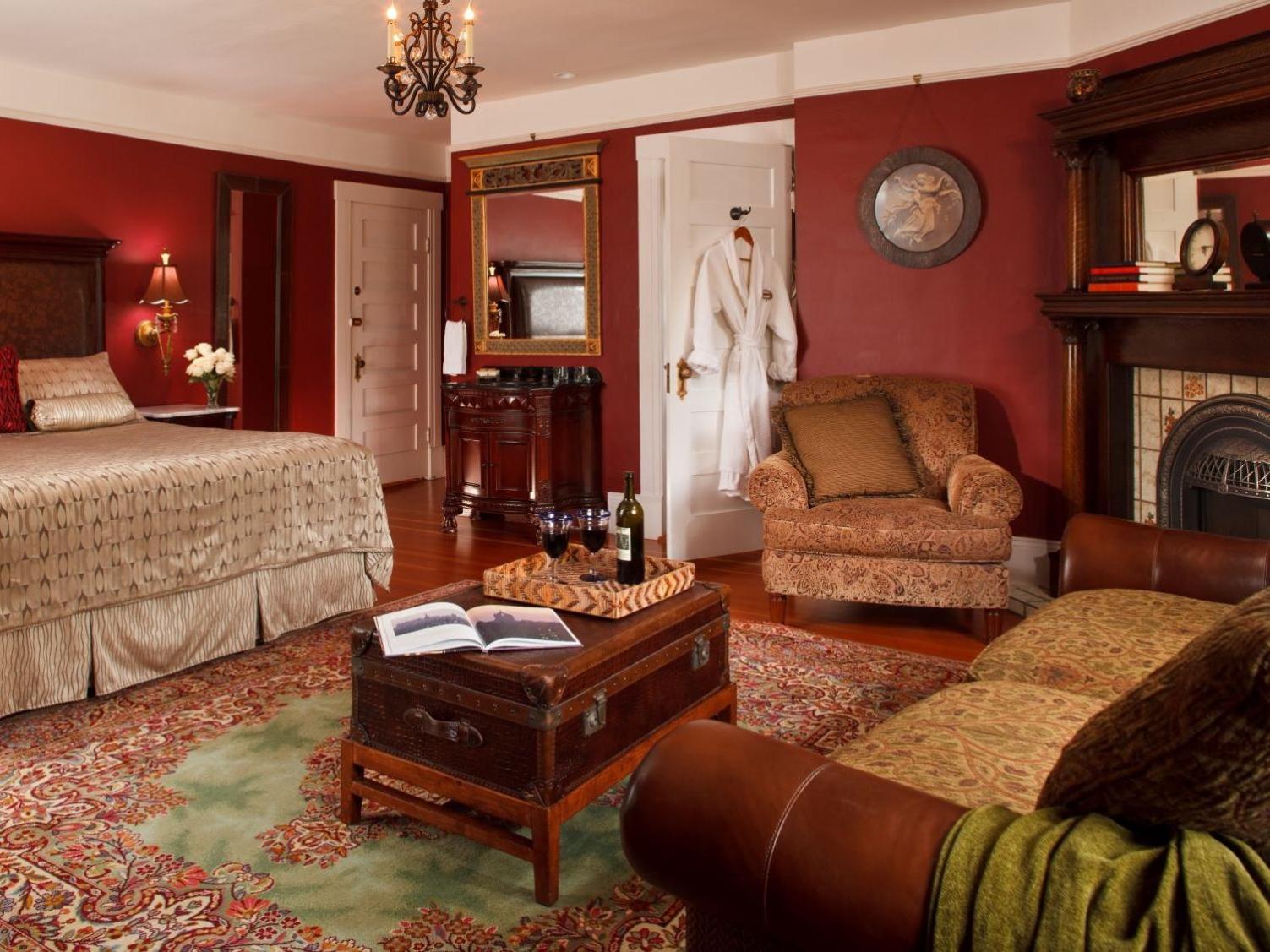 Abbeymoore Manor Bed & Breakfast Inn
