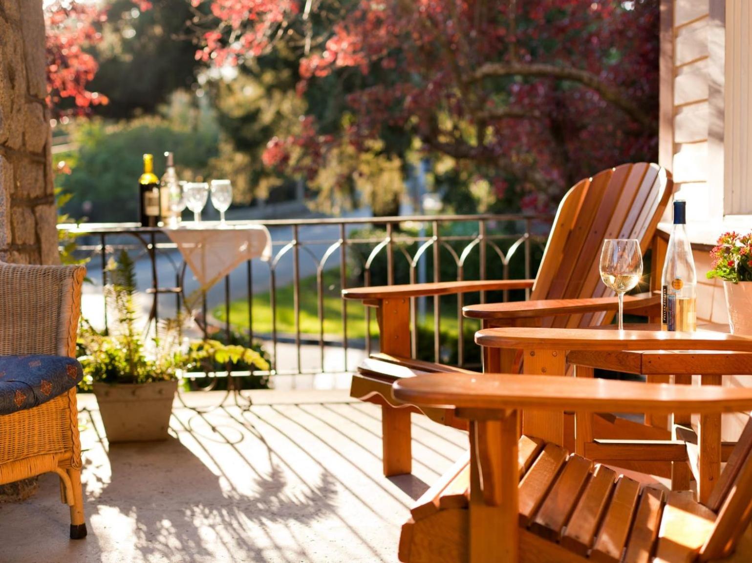 Abbeymoore Manor Bed & Breakfast Inn