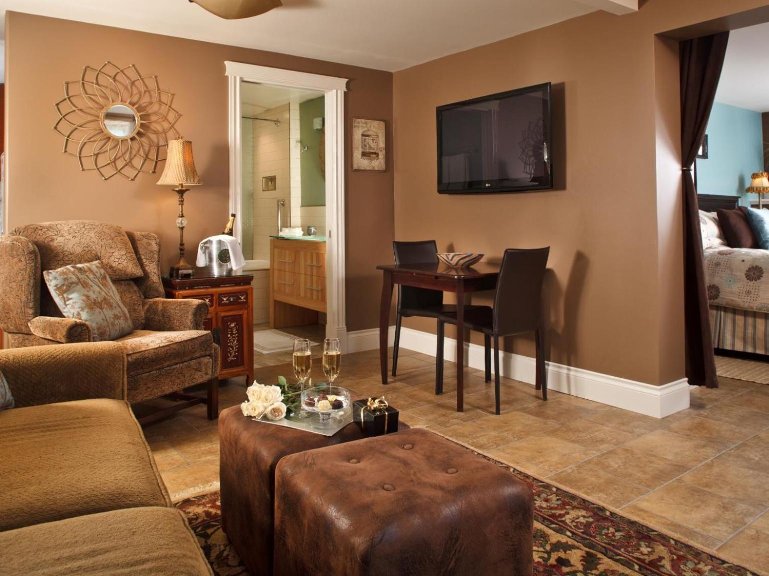 Abbeymoore Manor Bed & Breakfast Inn