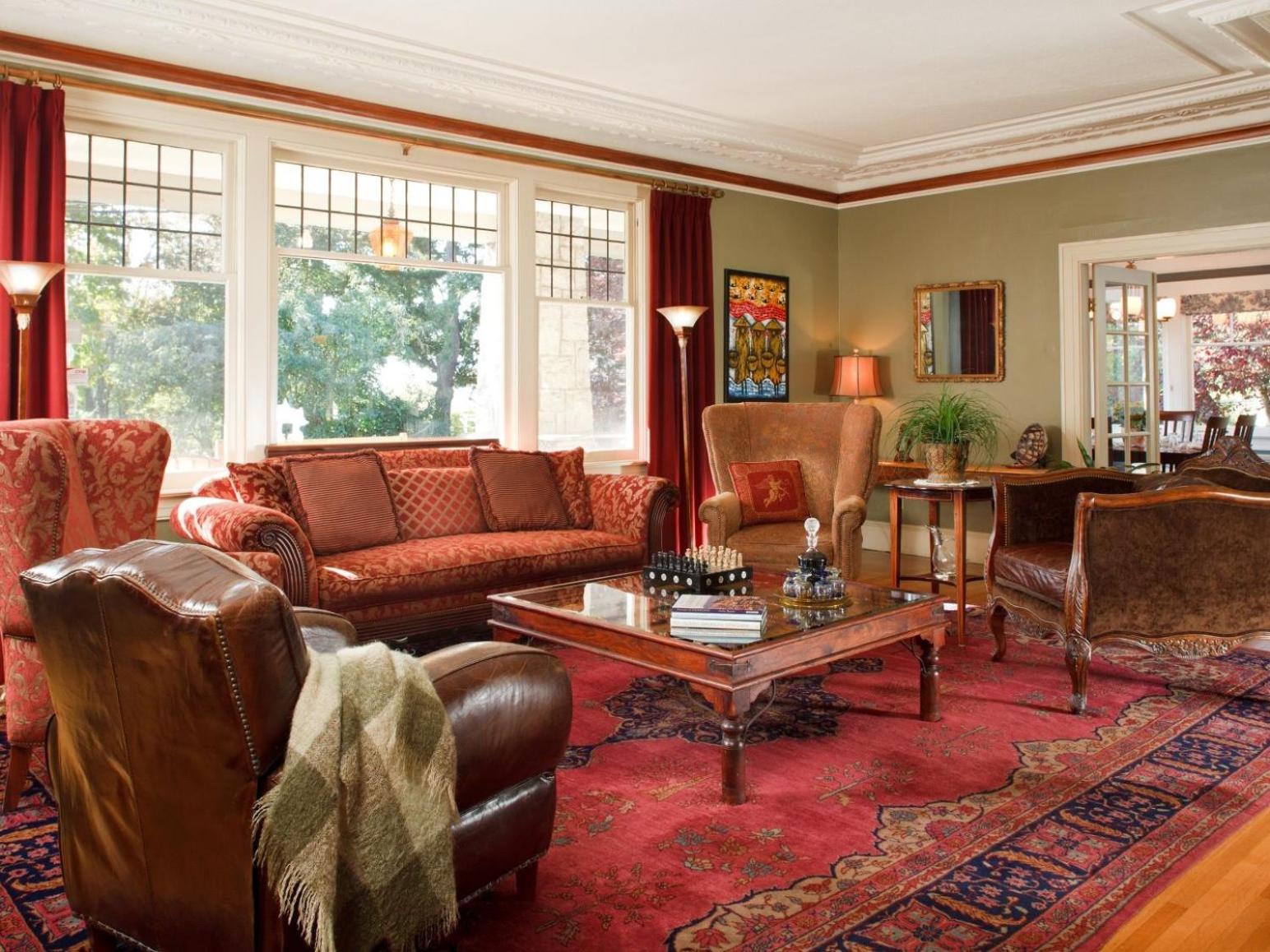 Abbeymoore Manor Bed & Breakfast Inn
