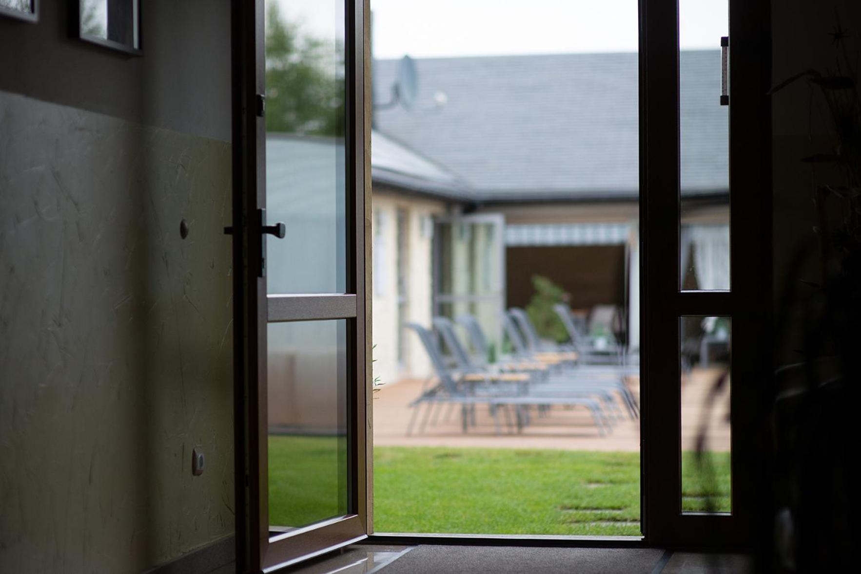 Photo 98