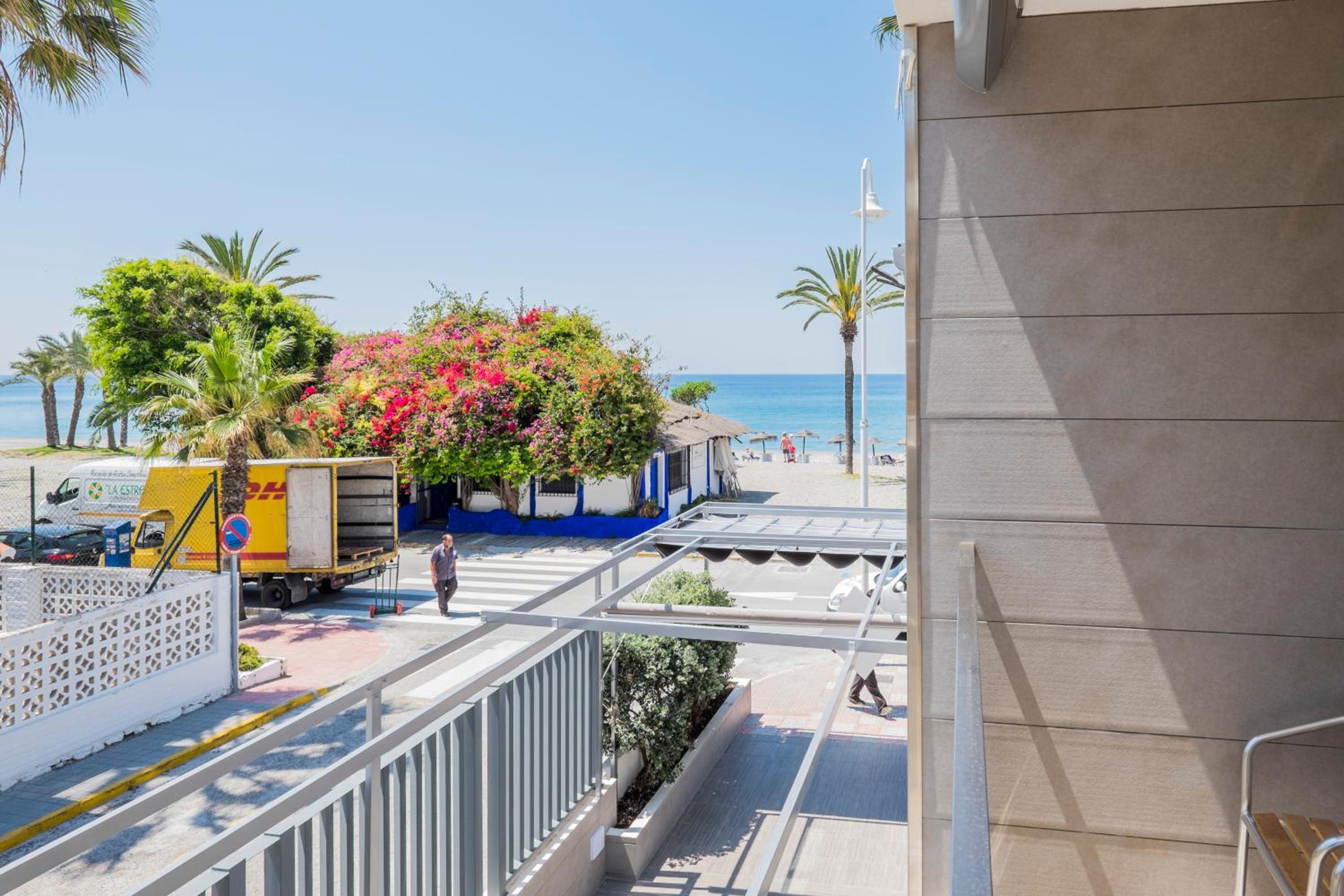 H Boutique la Caleta bay