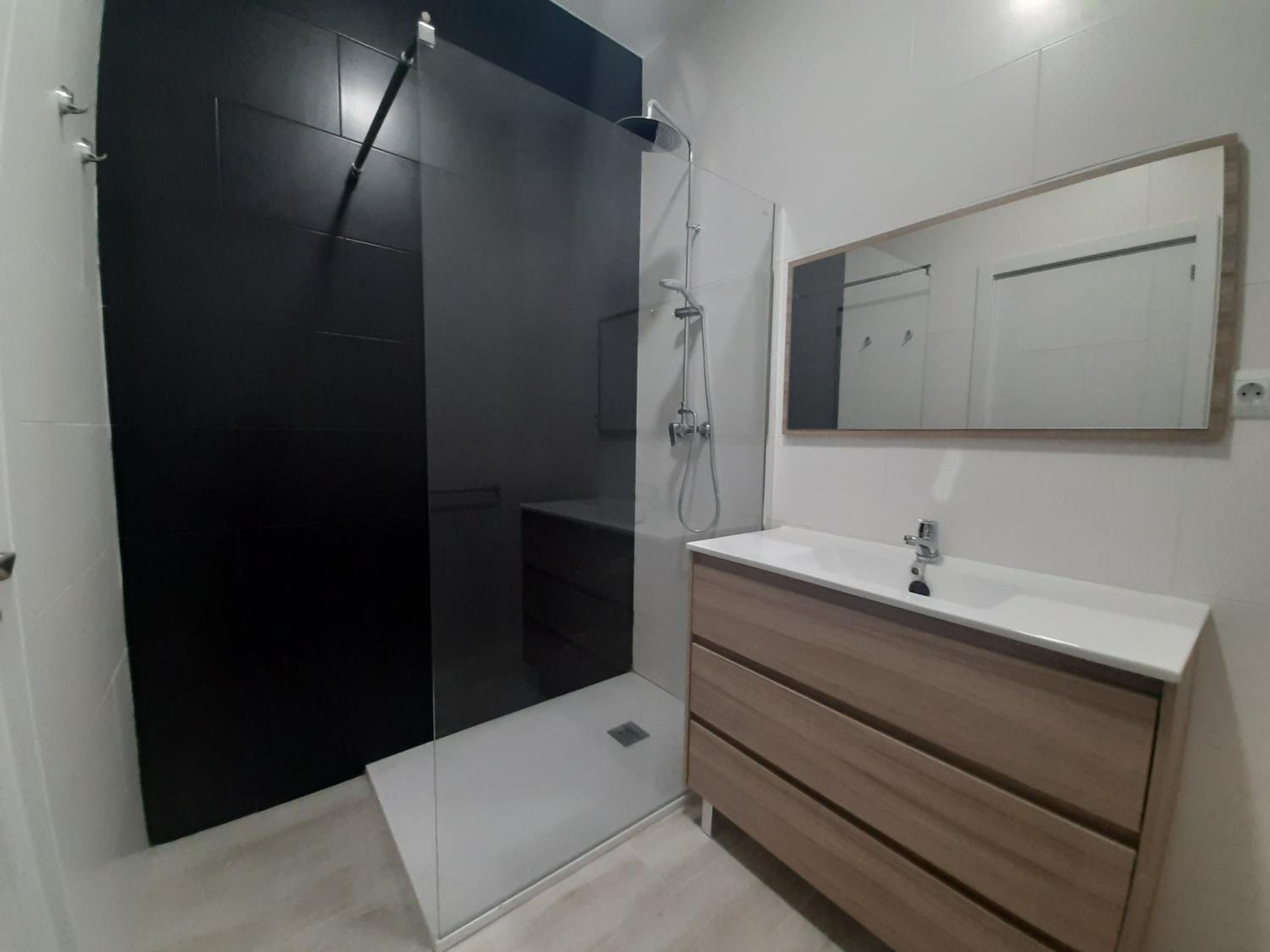 MÁLAGA VELARDE cENTER