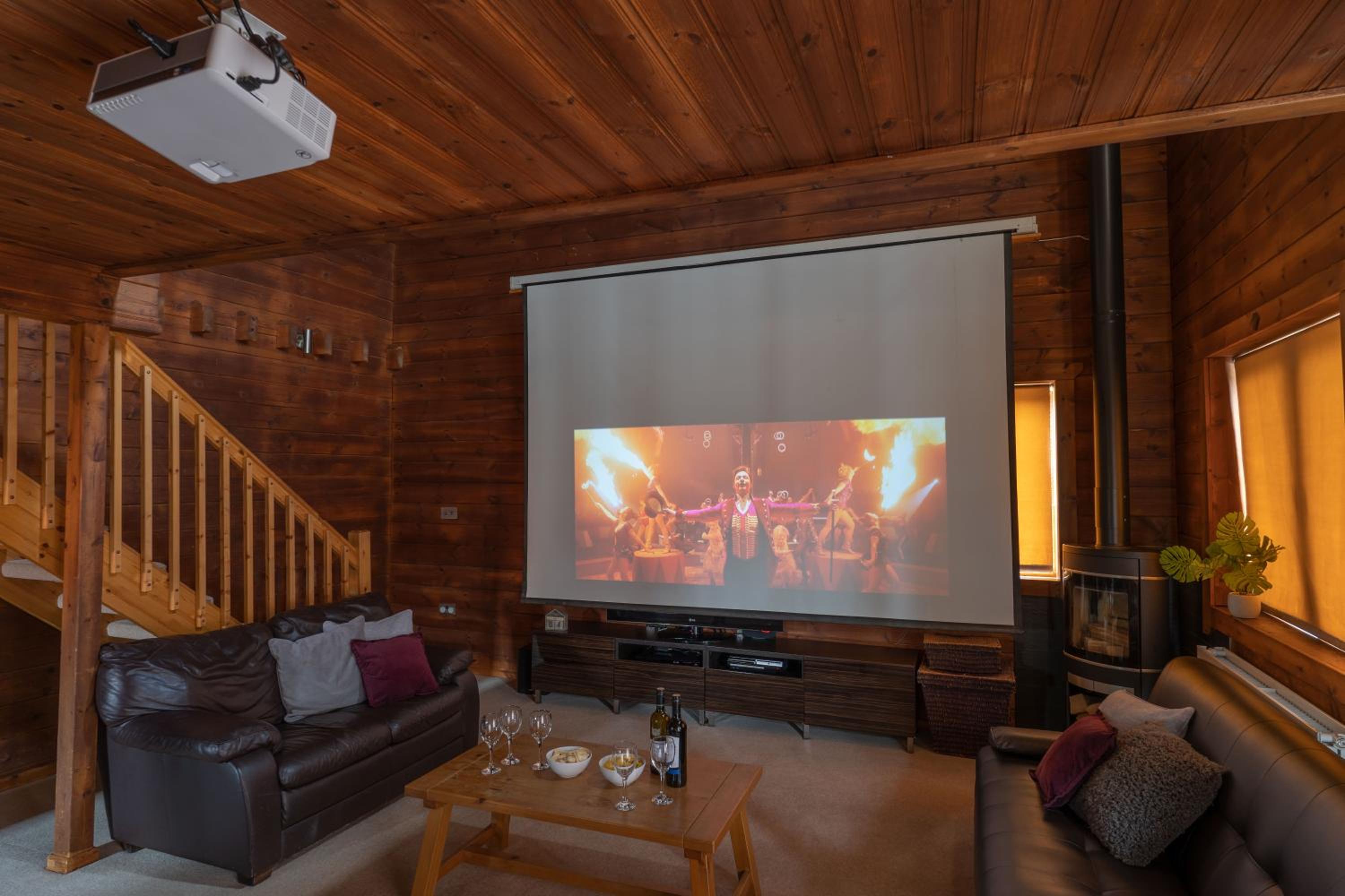 Pine Tree Lodge - Pentney Lakes view 3