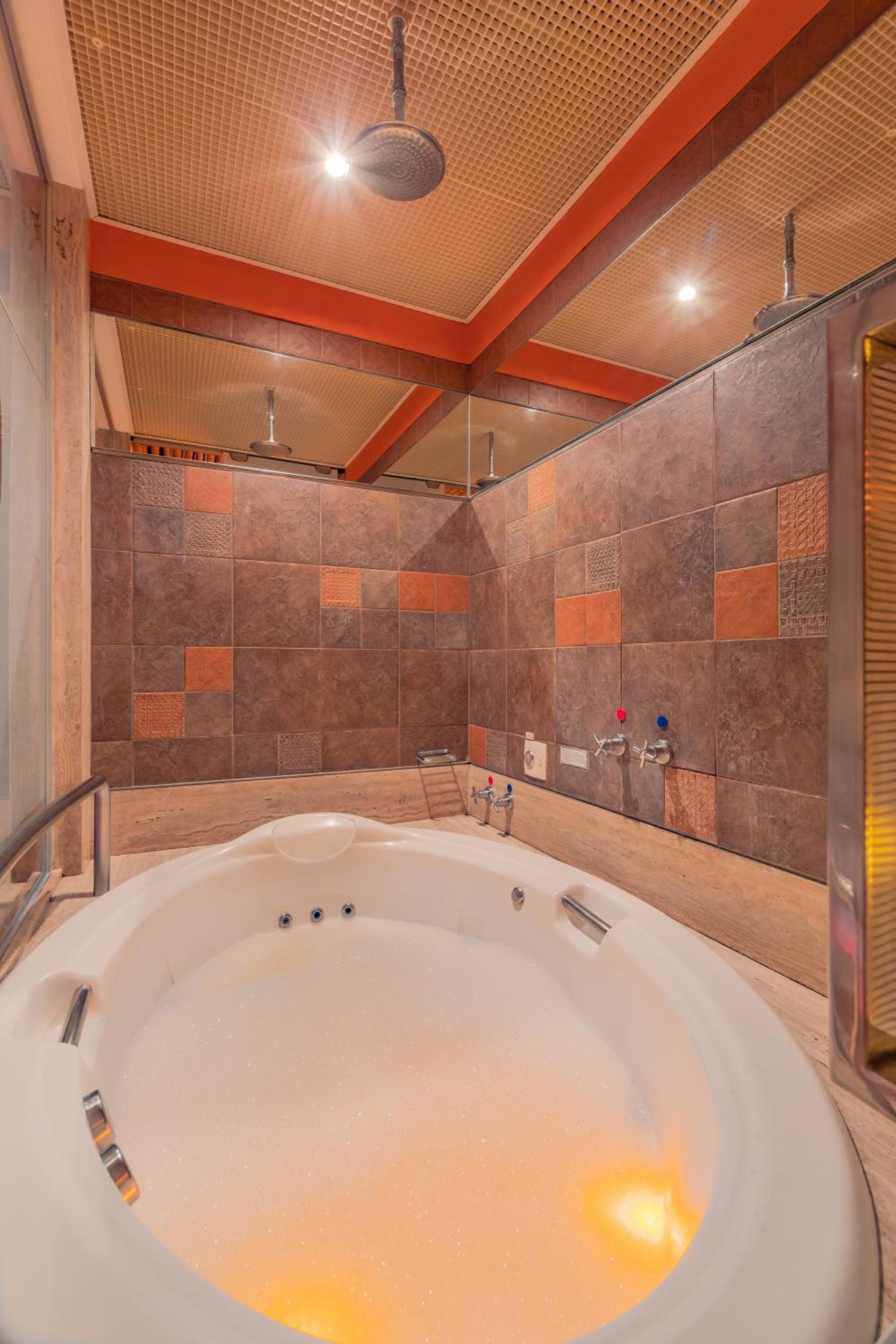 Jacuzzi