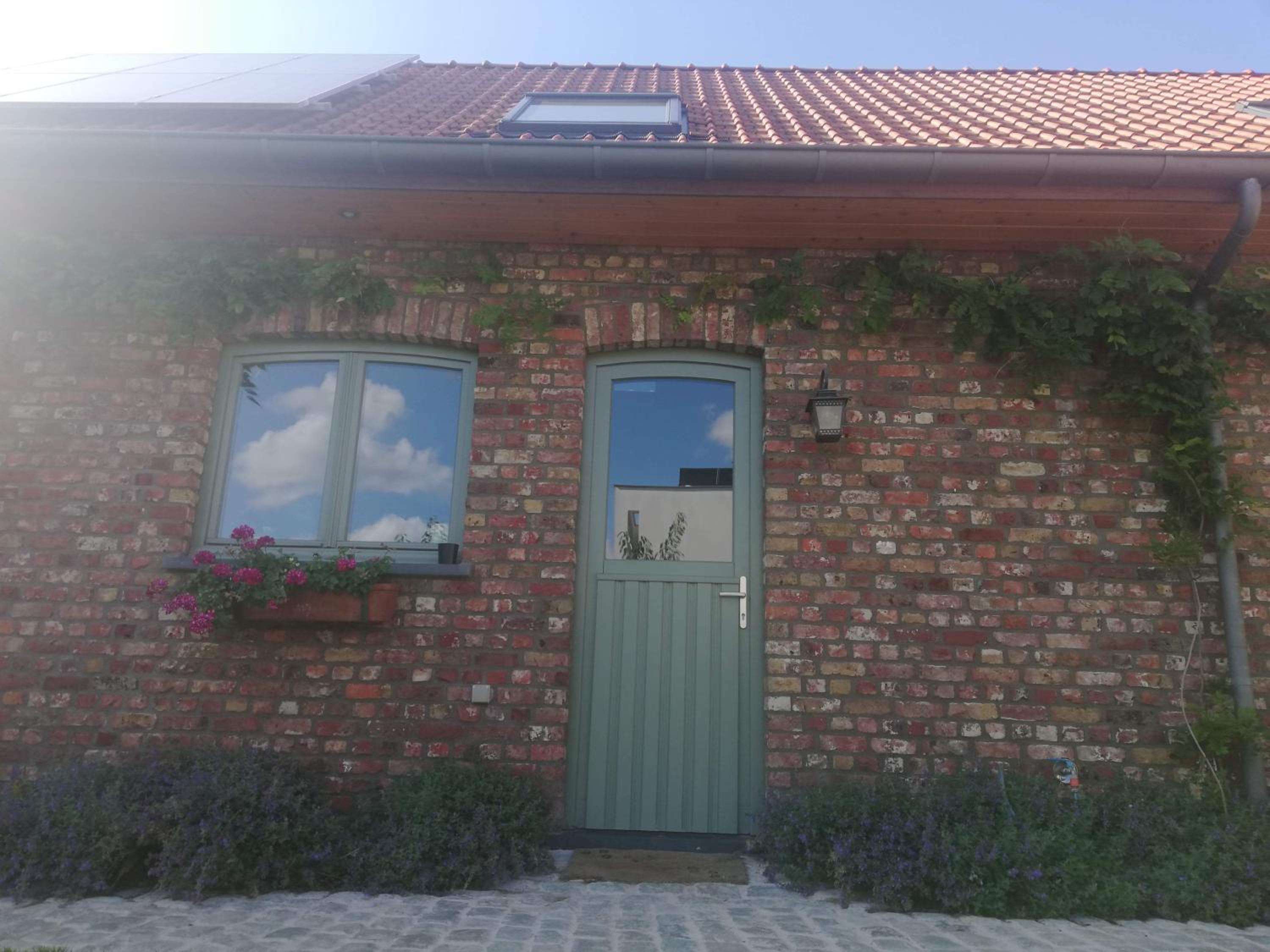 B&B Lora