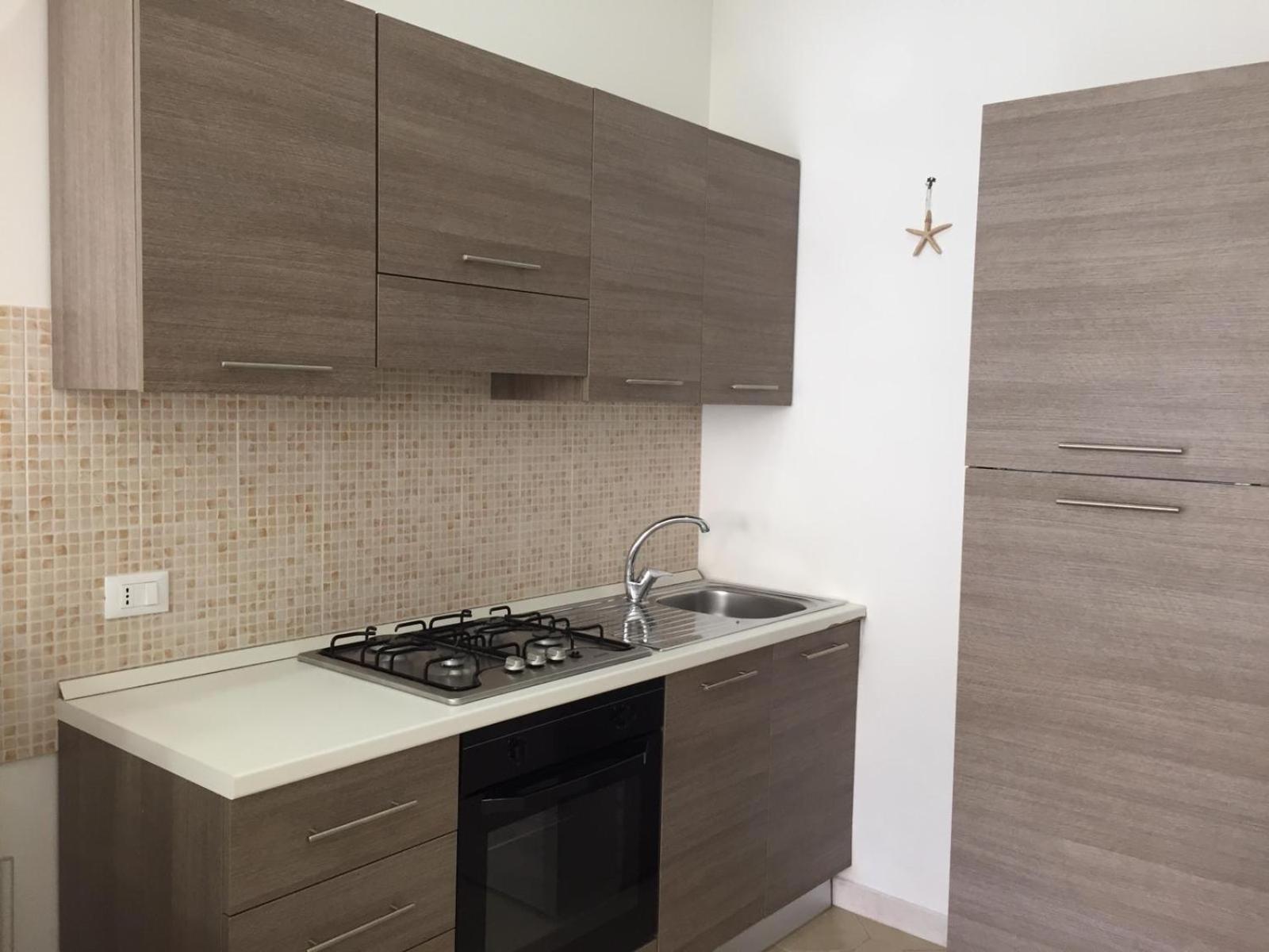 Sun Beach Apartment en Trapani — kitchen