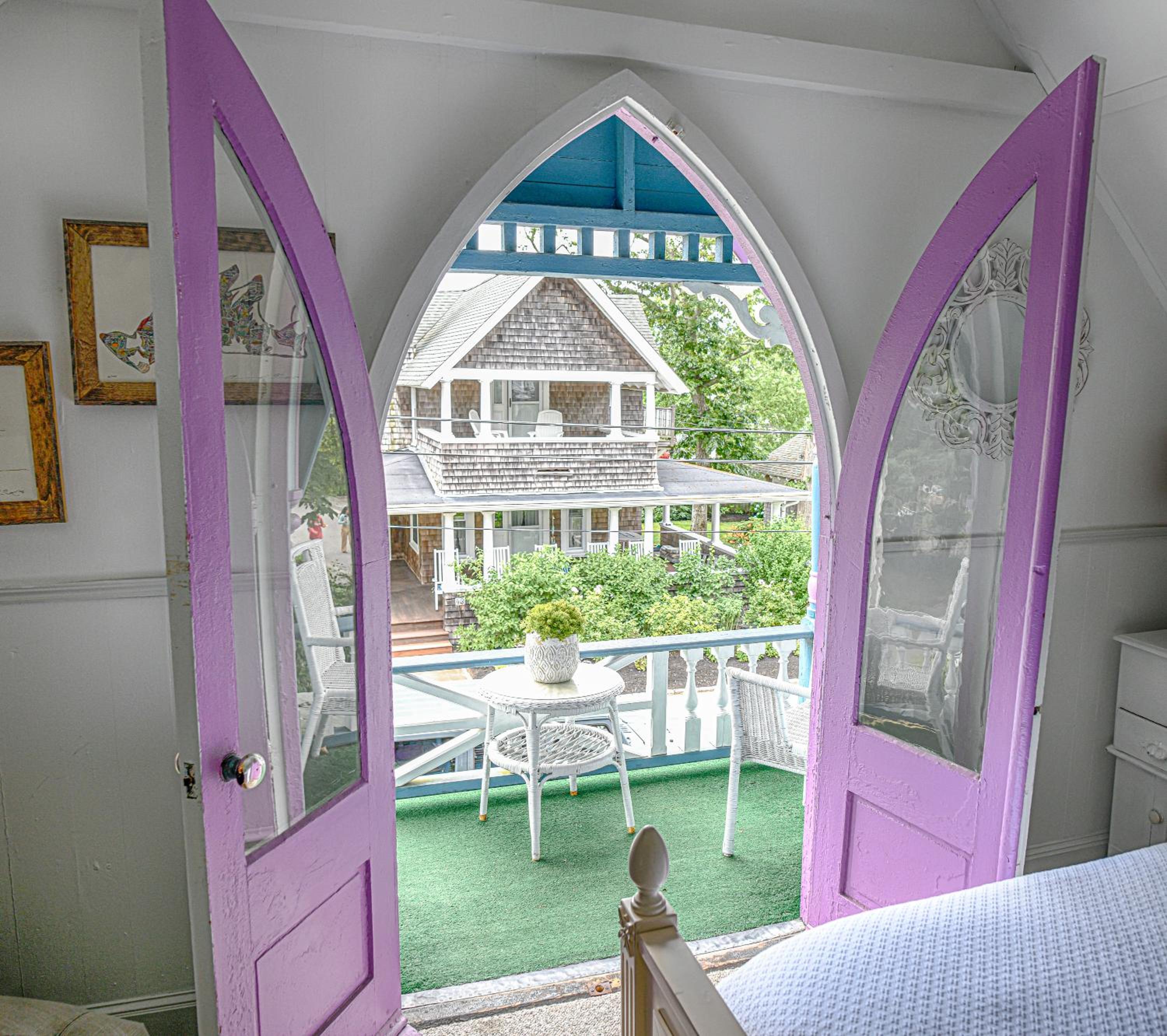 Narragansett House