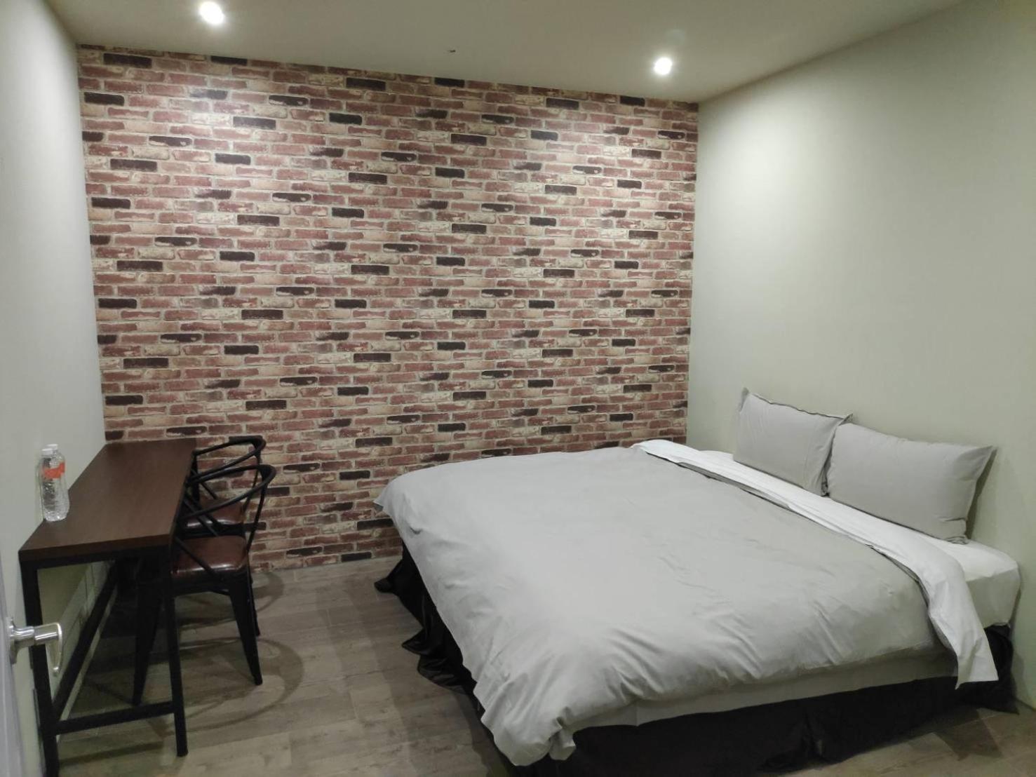 Saint Hostel