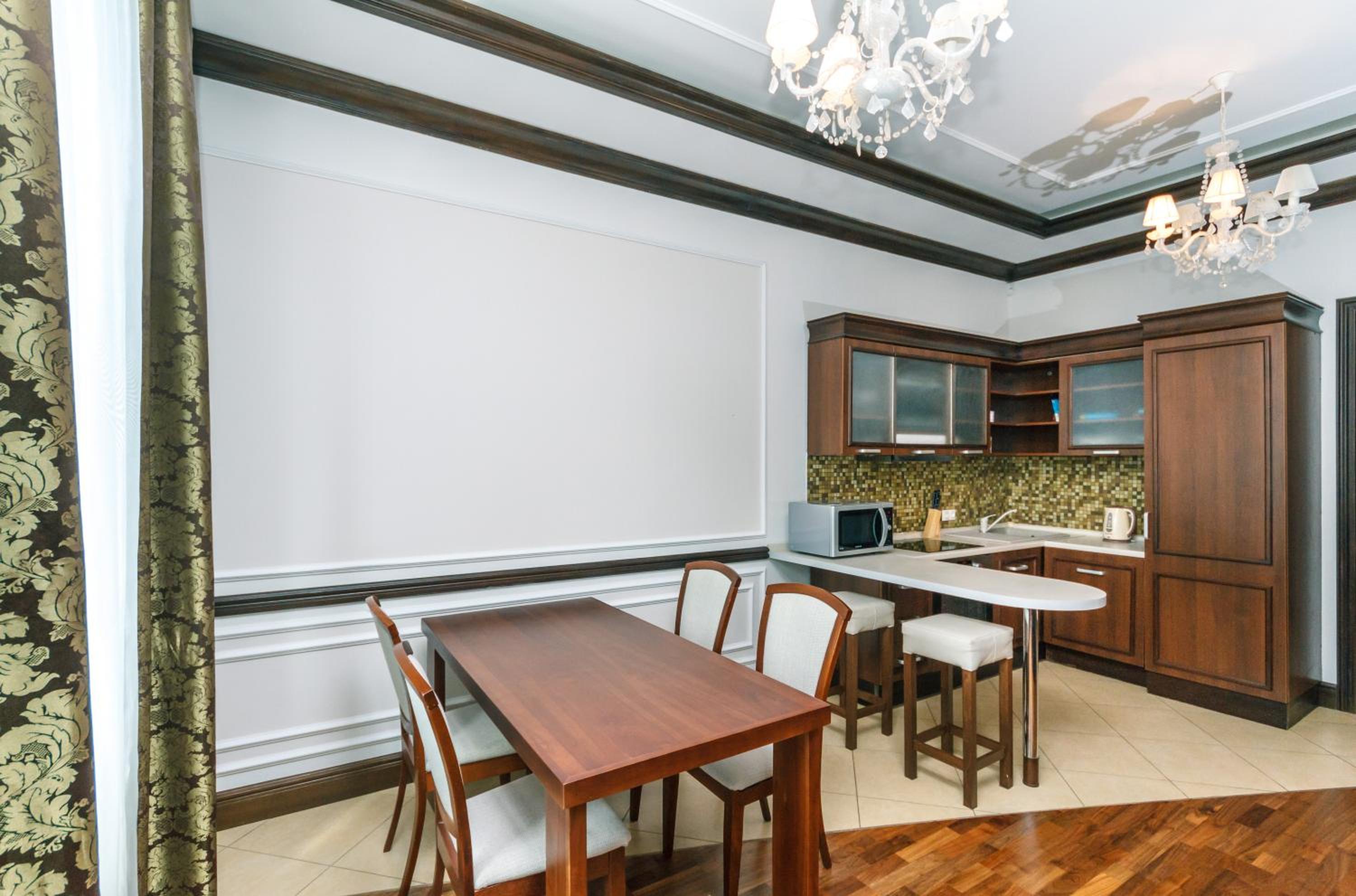 VIP apartment. Kreshatik, Maidan Nezavisimosti.