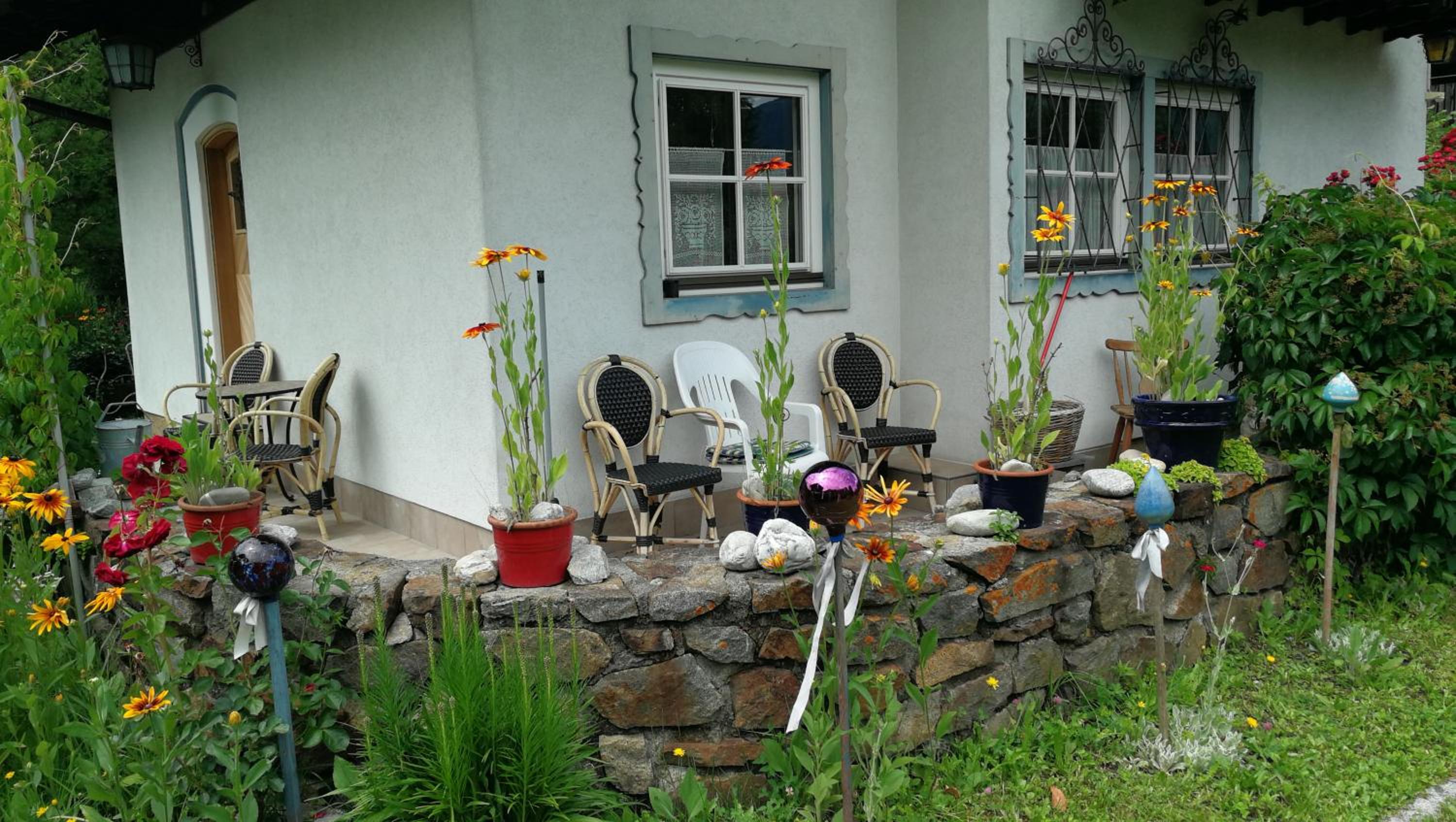 Rosis Cottage