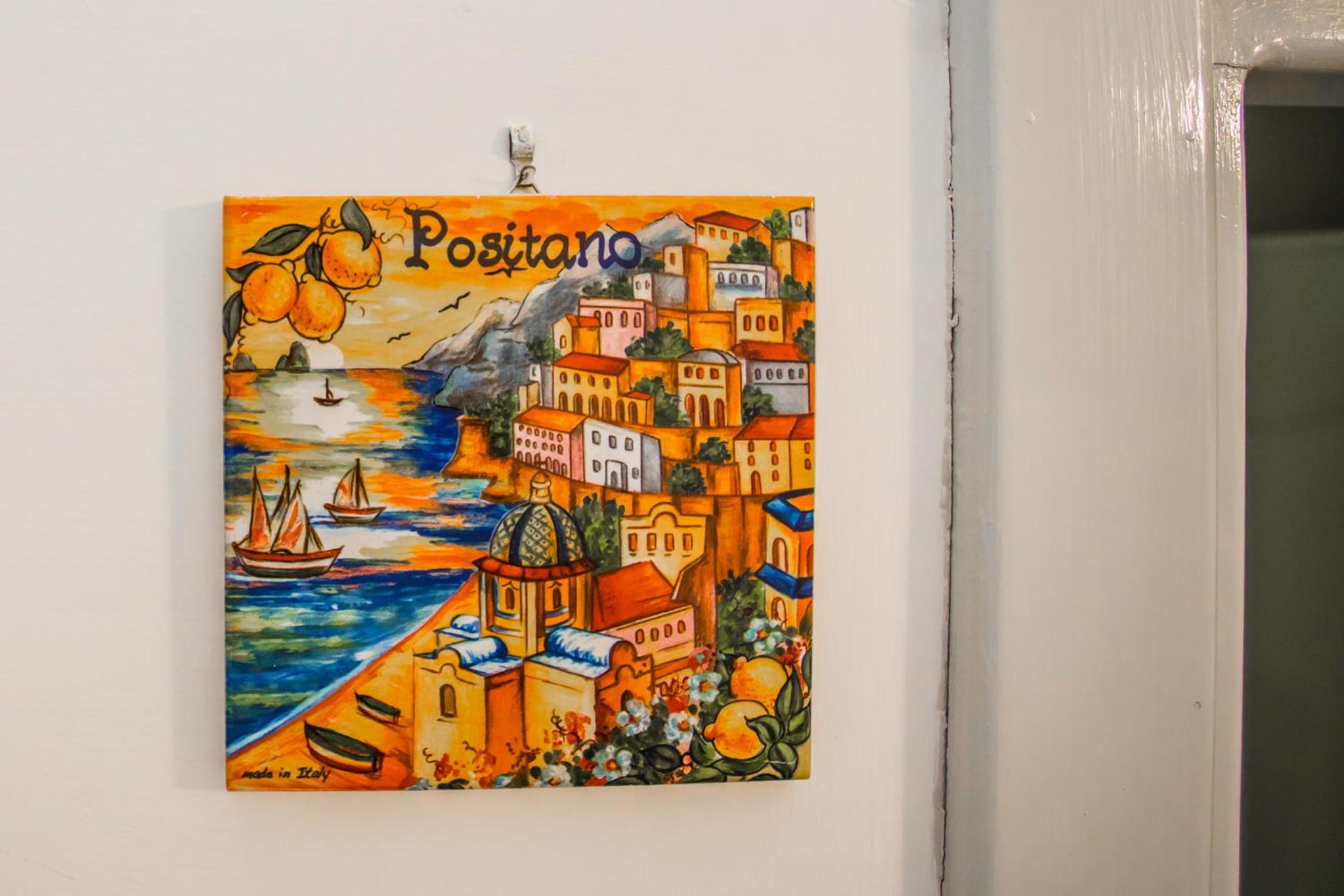 La Piazzetta en Amalfi — other