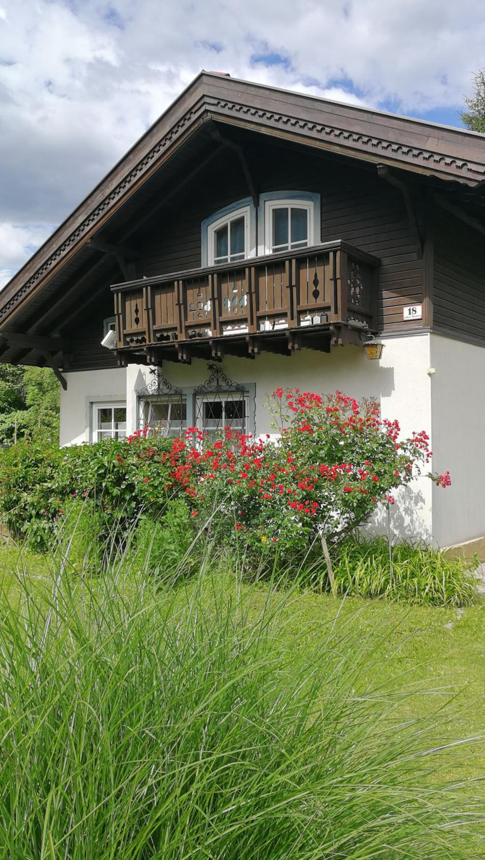 Rosis Cottage