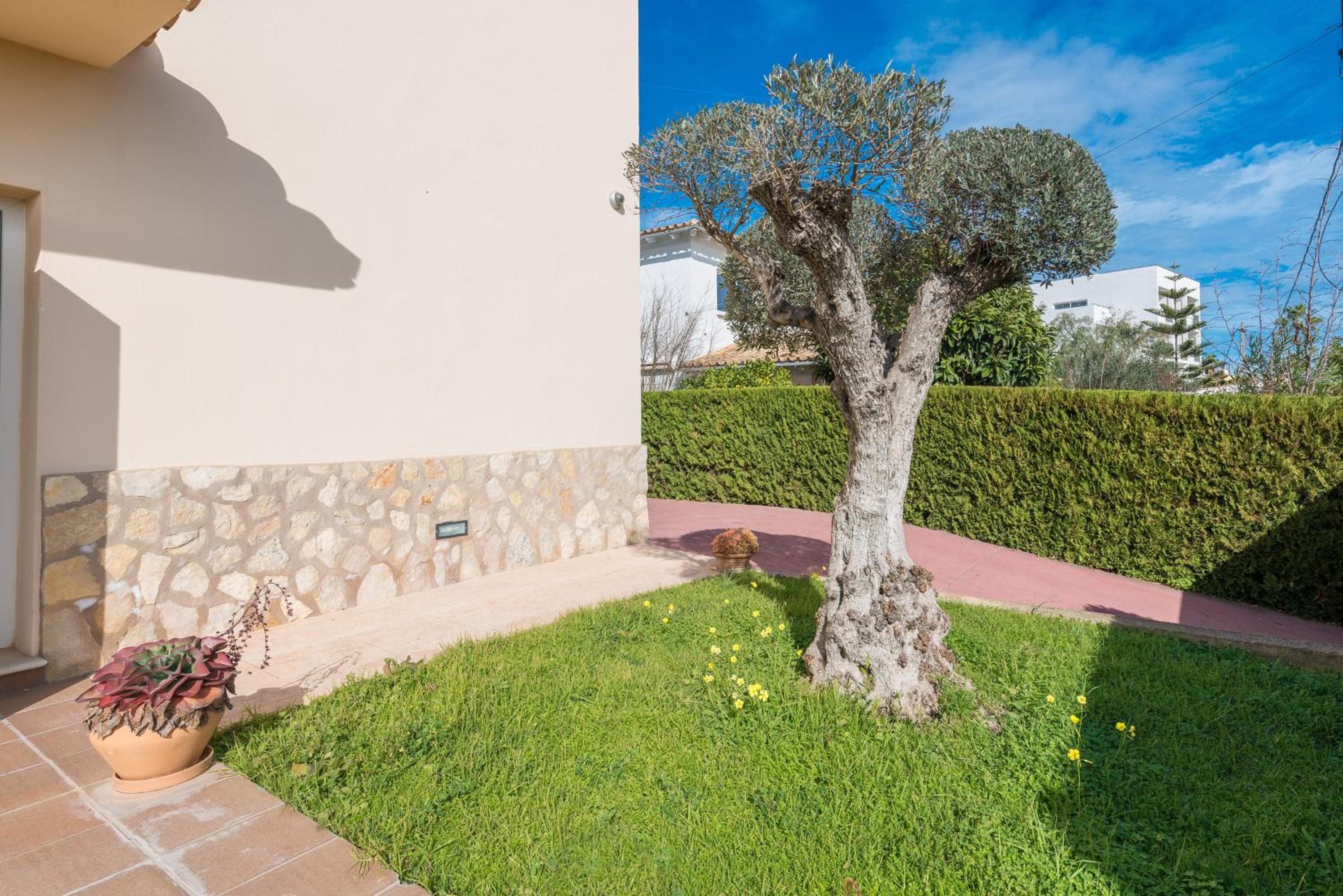 VILLA ALZINA para sus vacaciones de verano en Cala Millor, Mallorca view 2