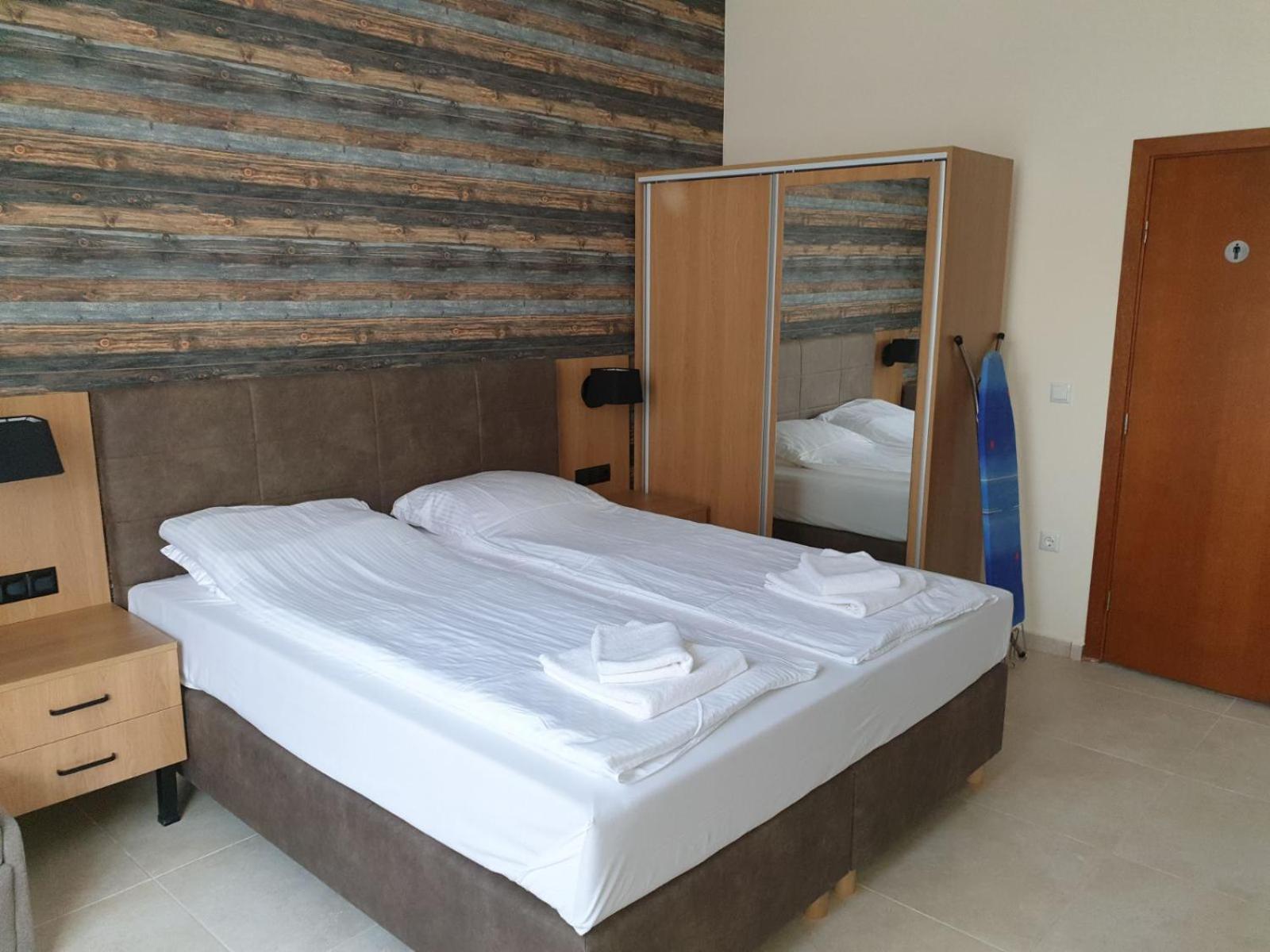 Luxurious Studios Nani view 3