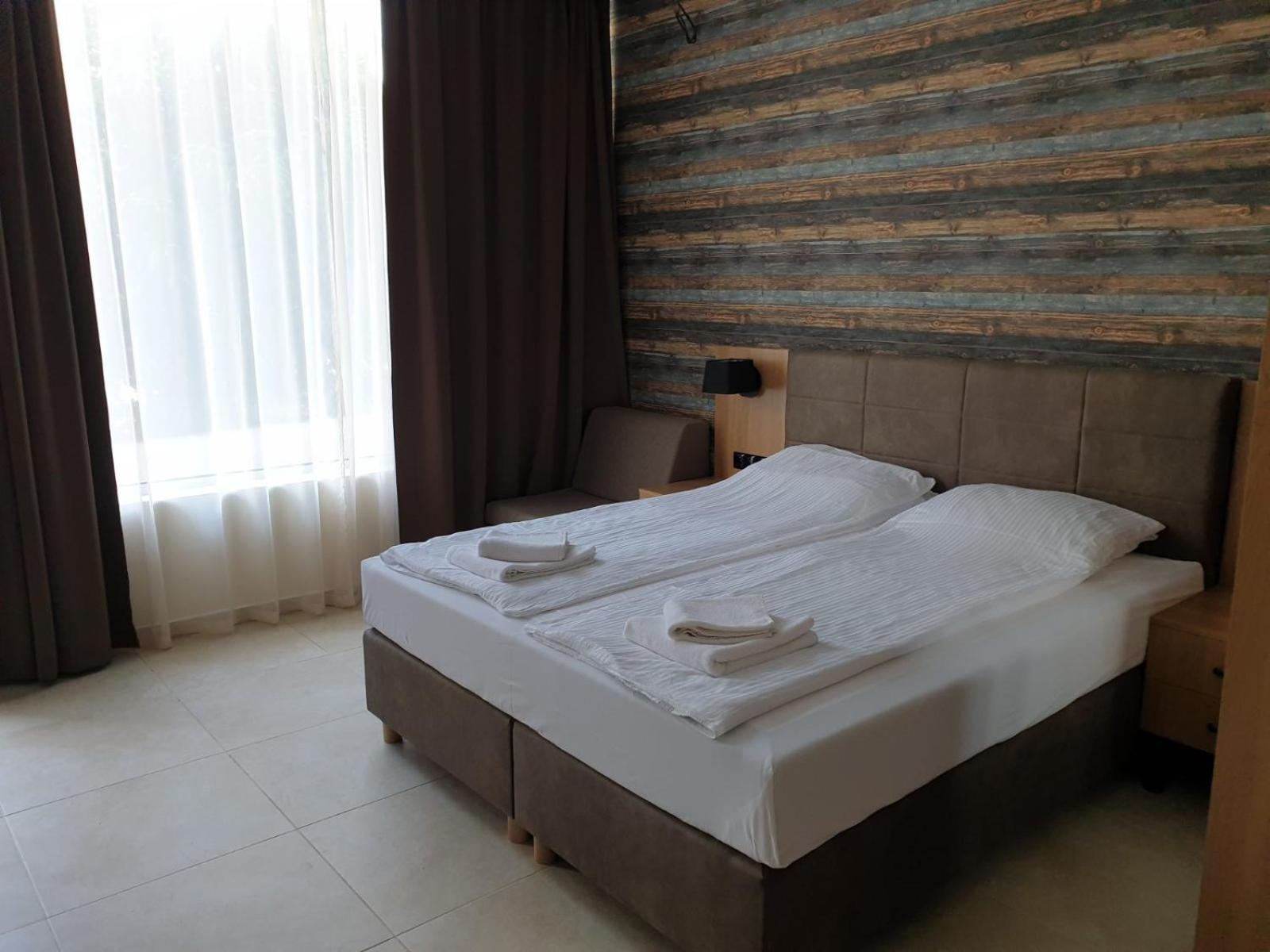 Luxurious Studios Nani view 4