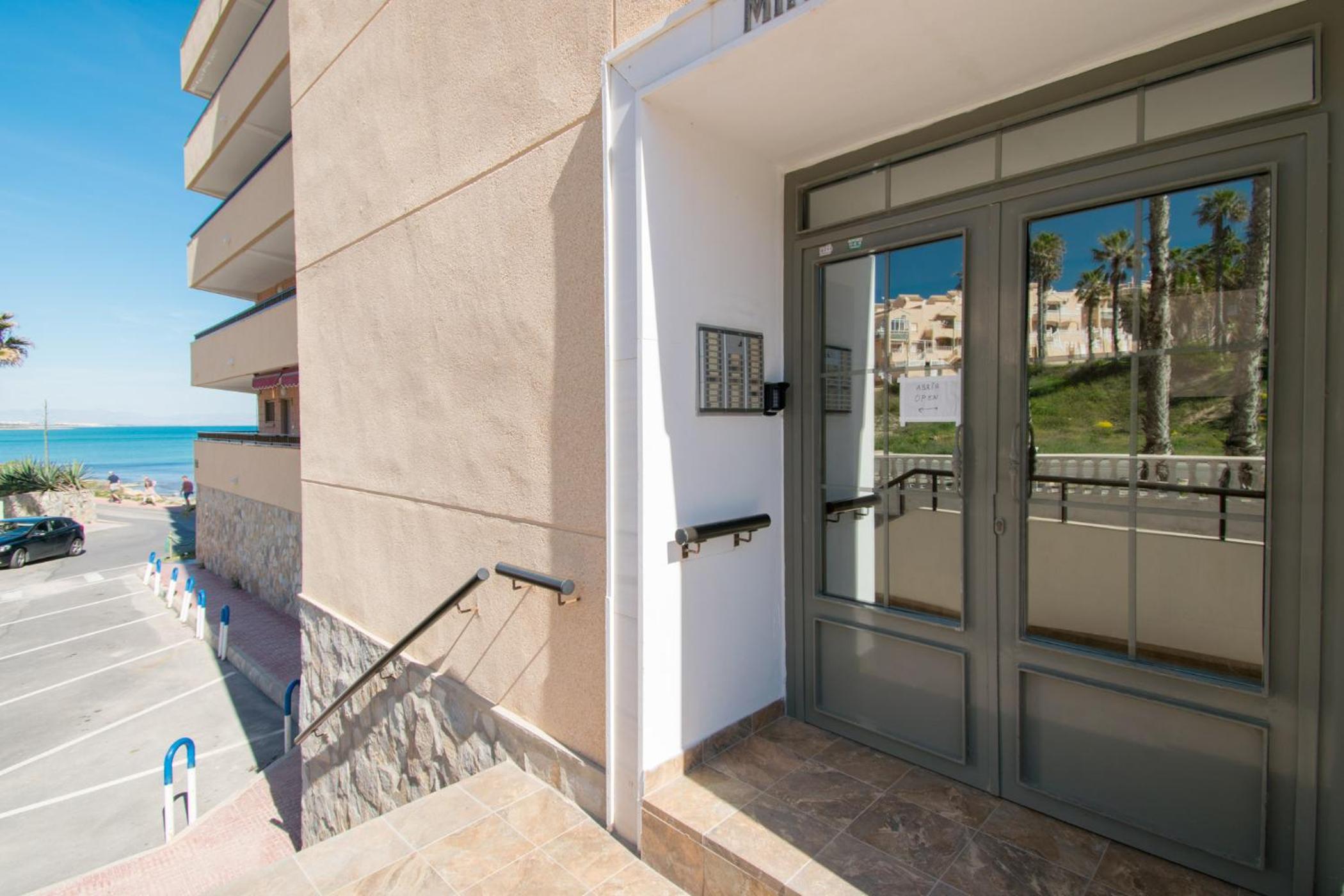 074 Tropical Paradise - Alicante Holiday view 4