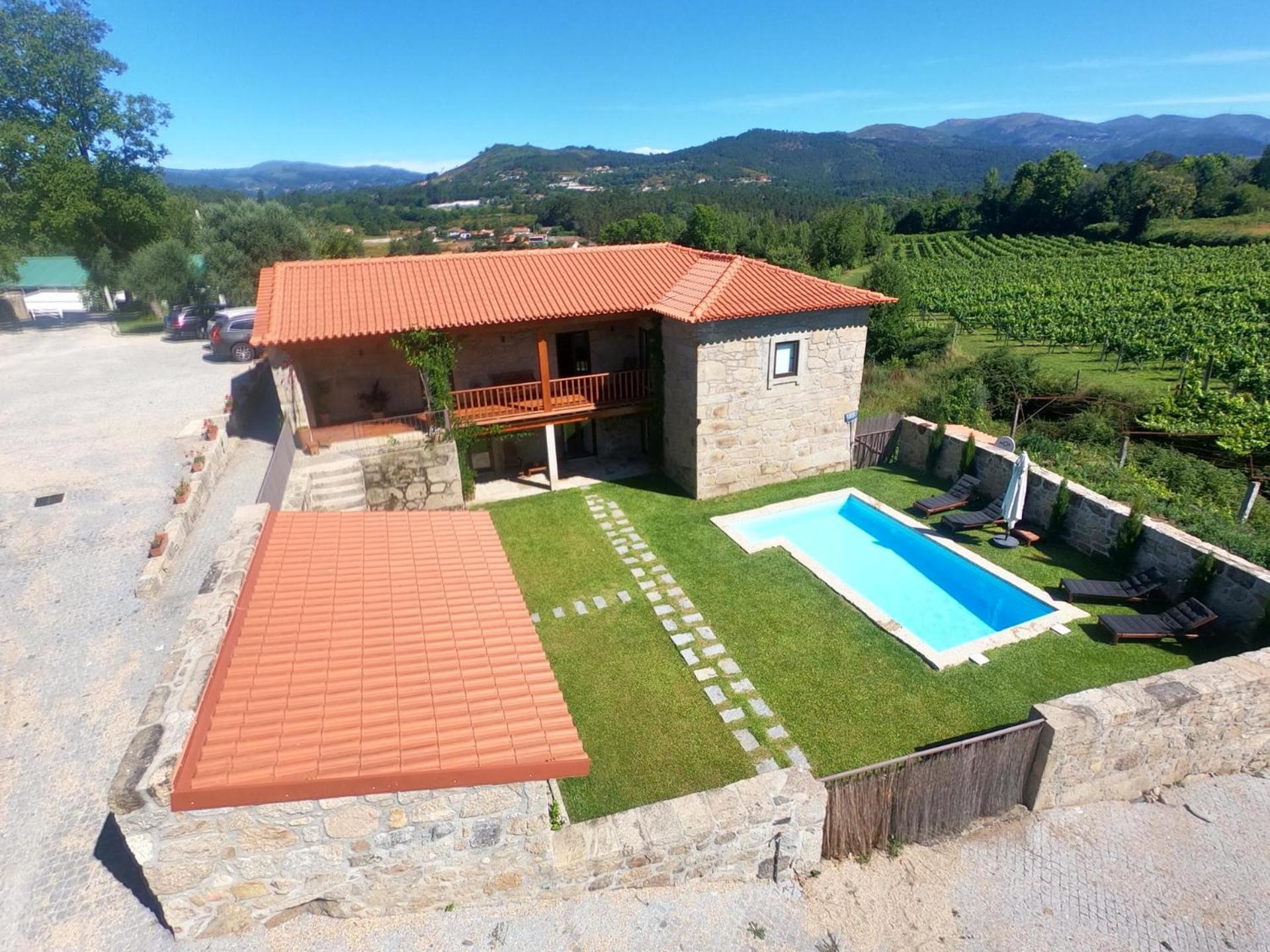 Mariana's HeartMade House view 3