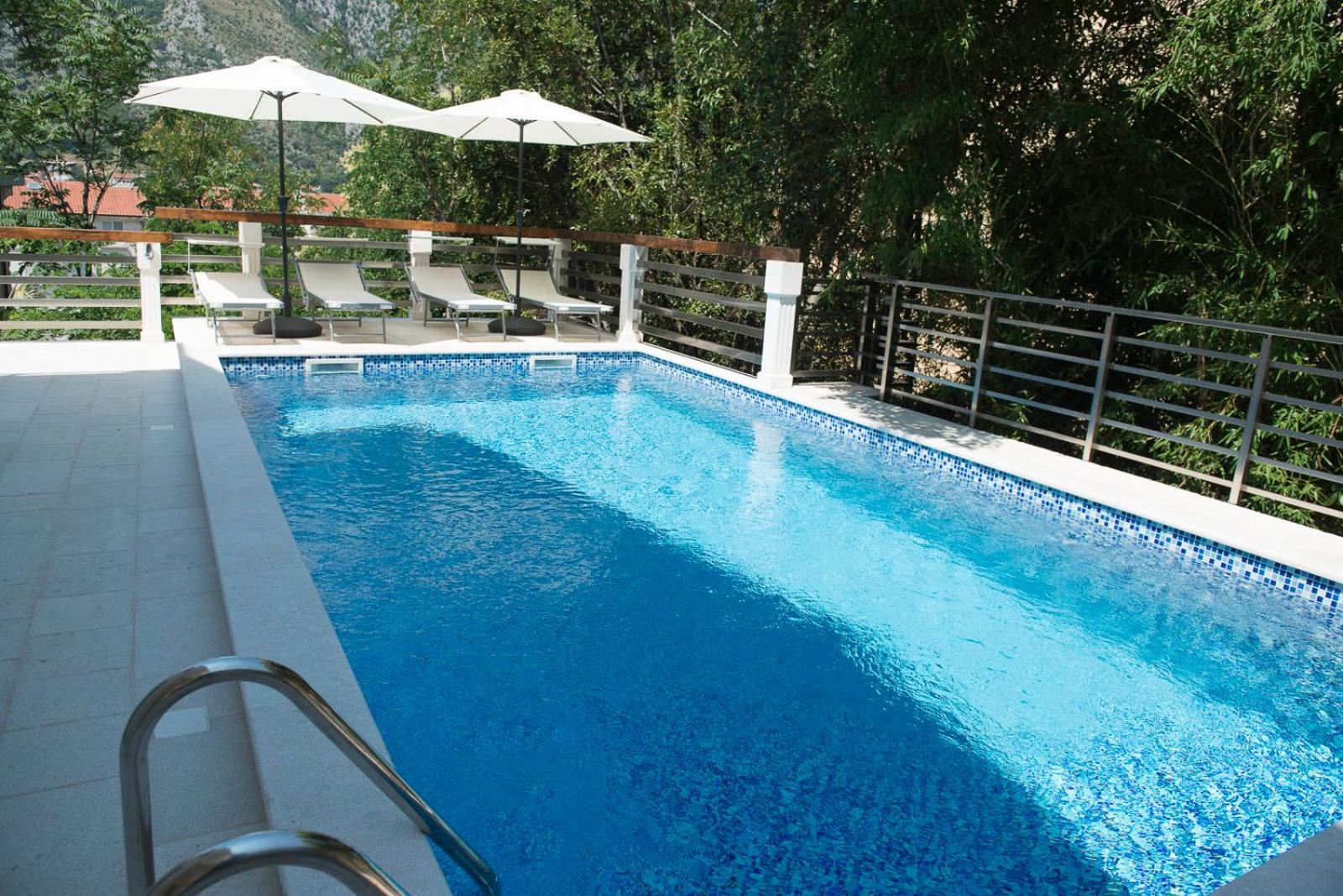 Square Point Apartments photo 4