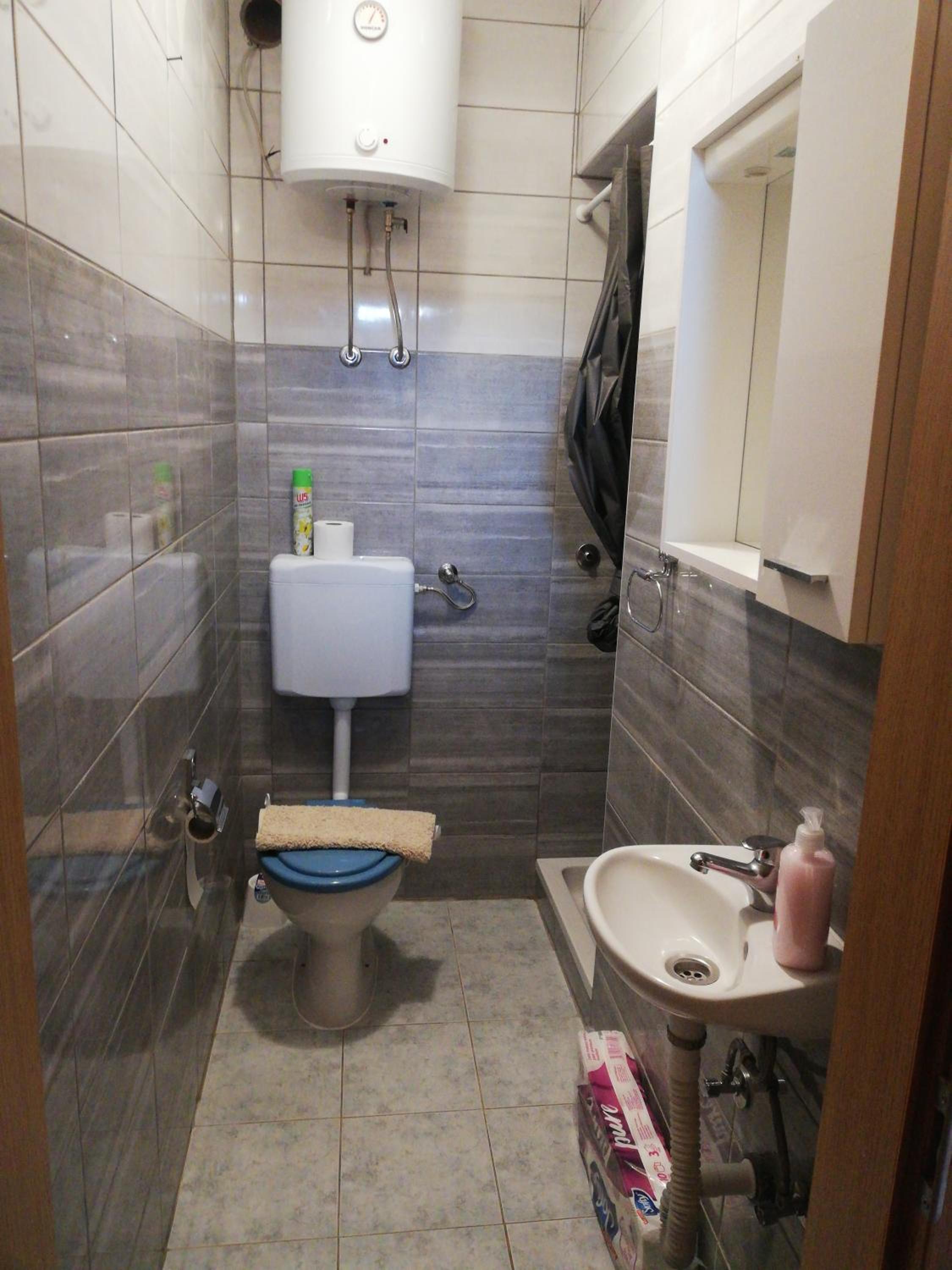 Photo 33