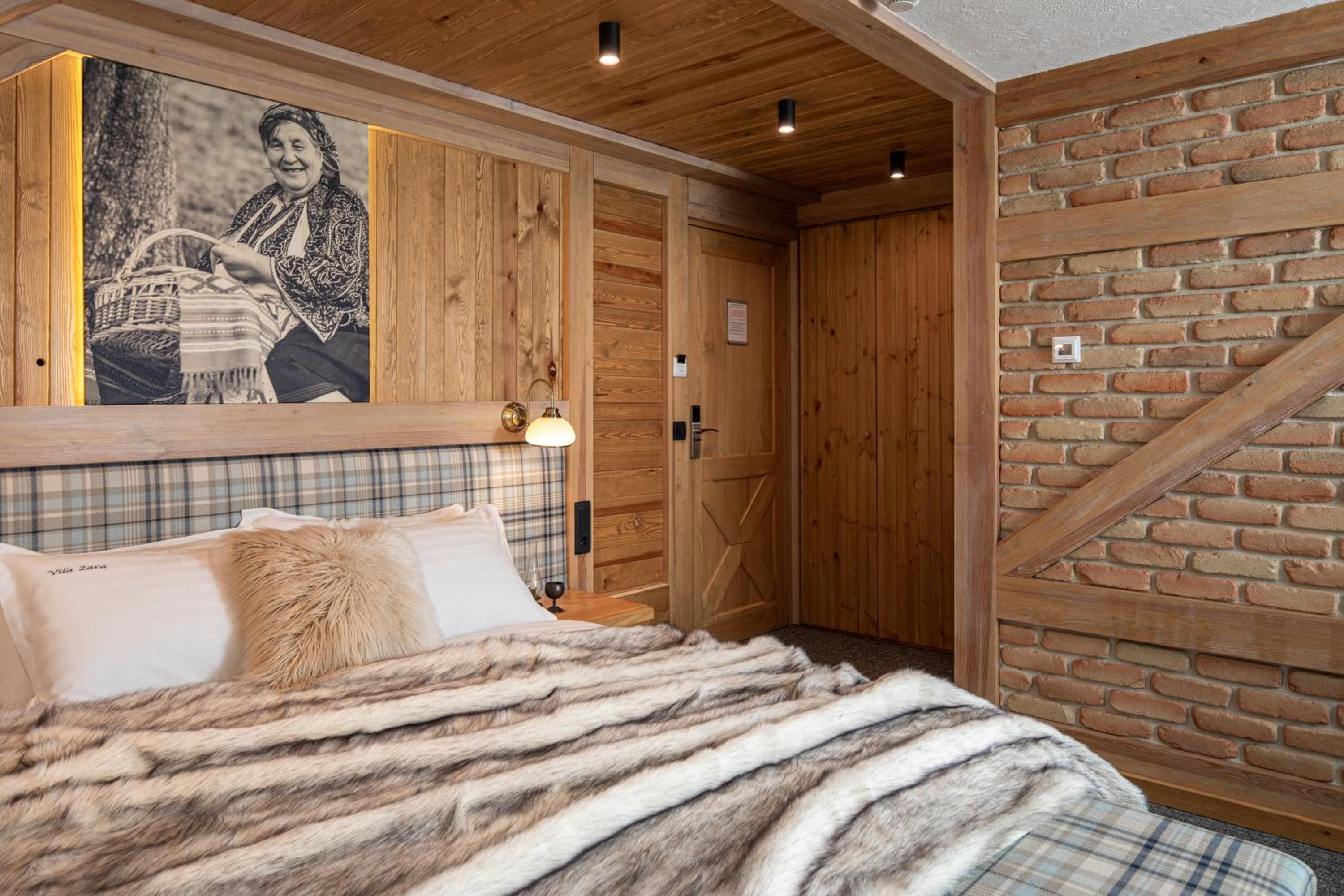 Zara Chalet
