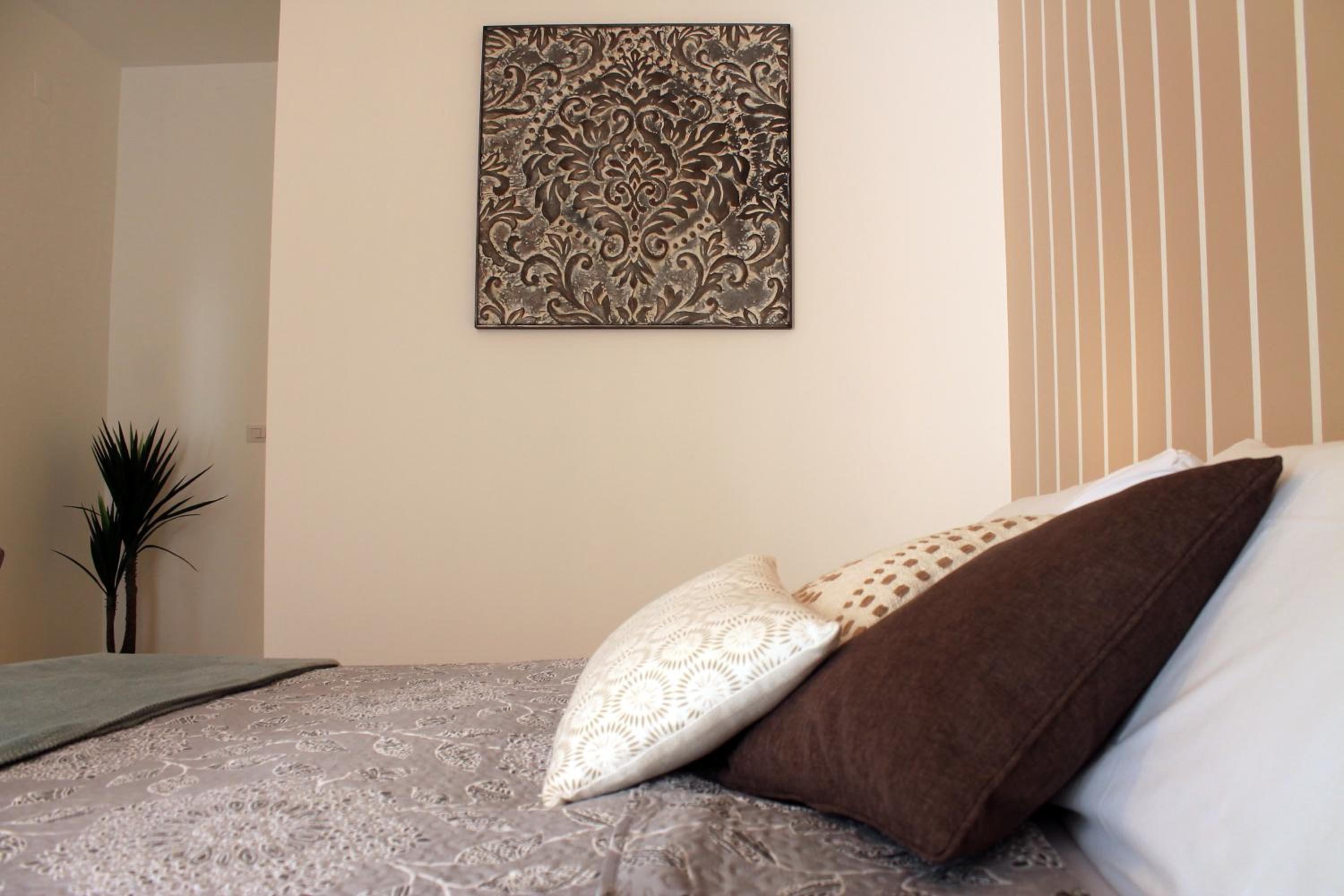 BARI ROOMS Suite Station en Bari — hotel room