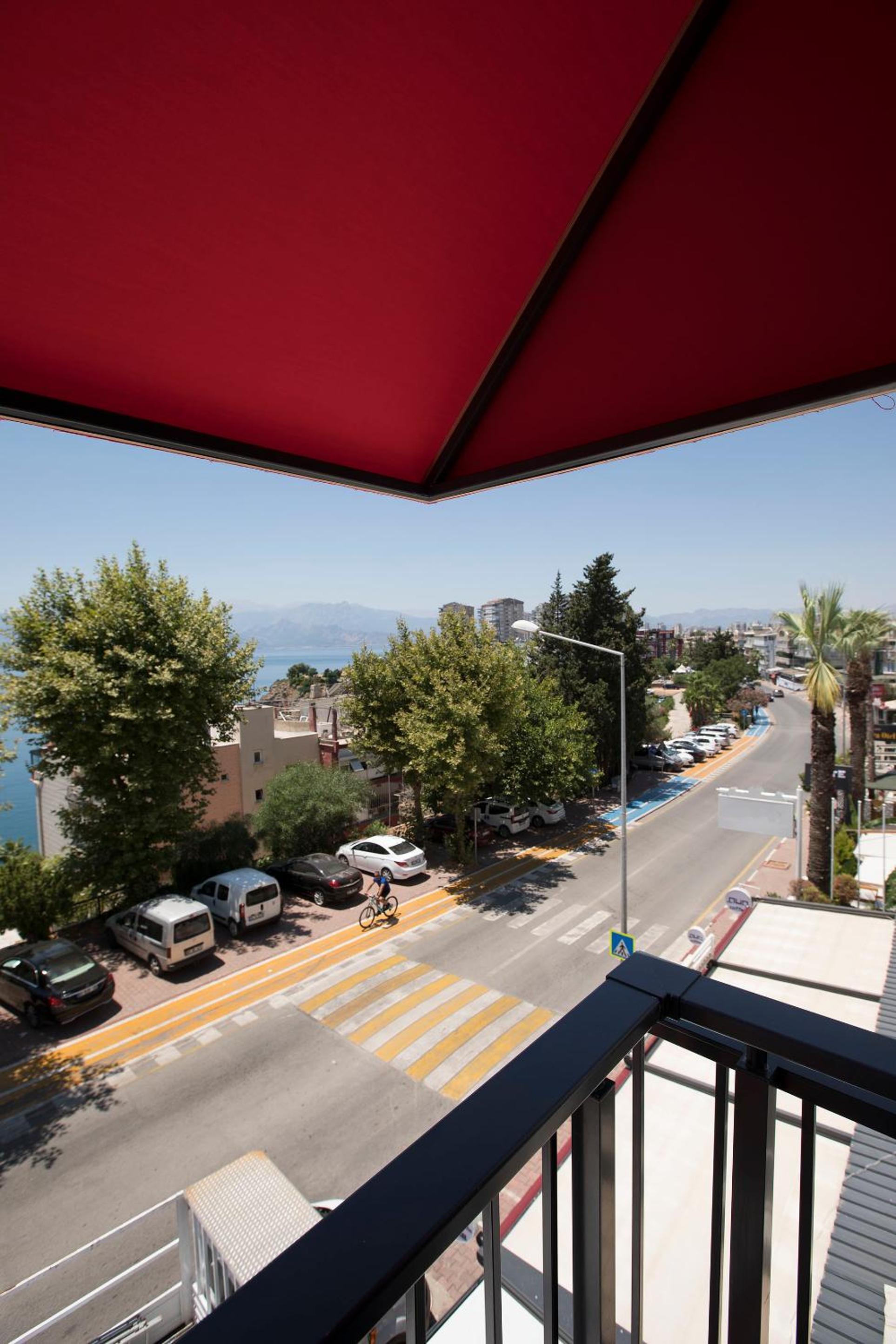 Pure Blanche Hotel - Image 7