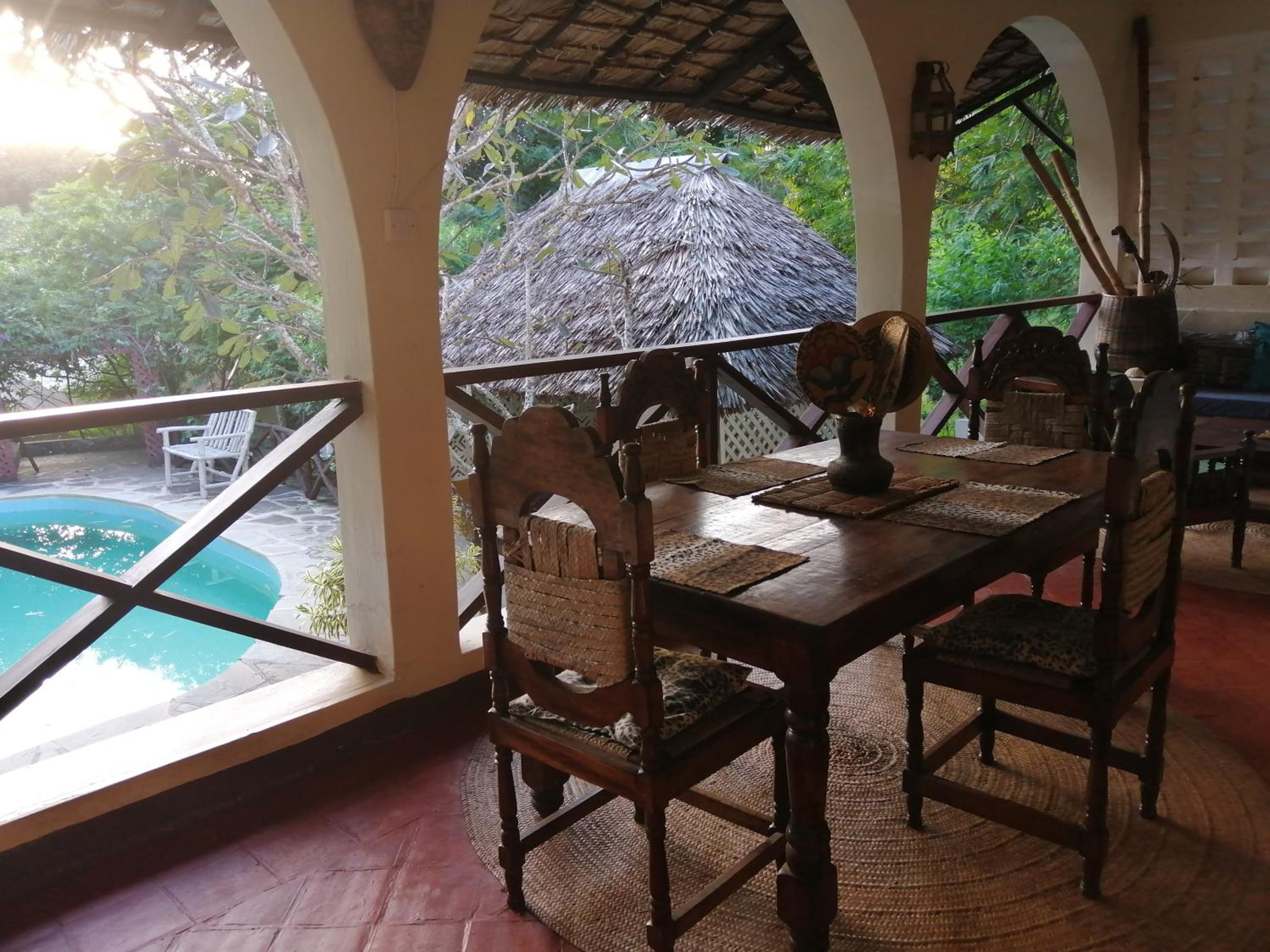 Sunset Villa's Tropical Garden House