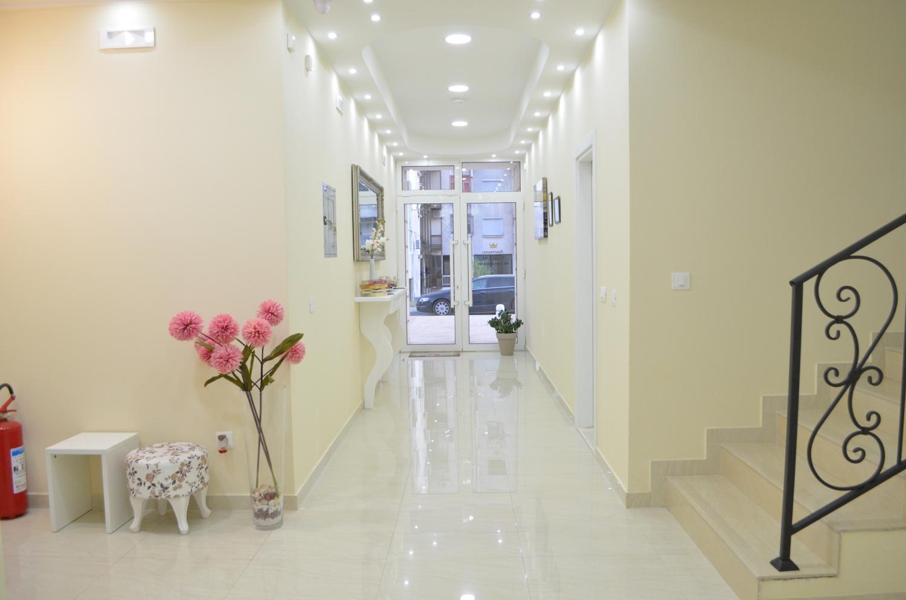 Apartments Royal Lux view 4