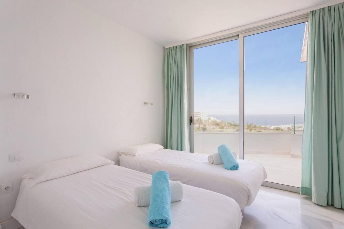 Amarilla Golf Residences — 3