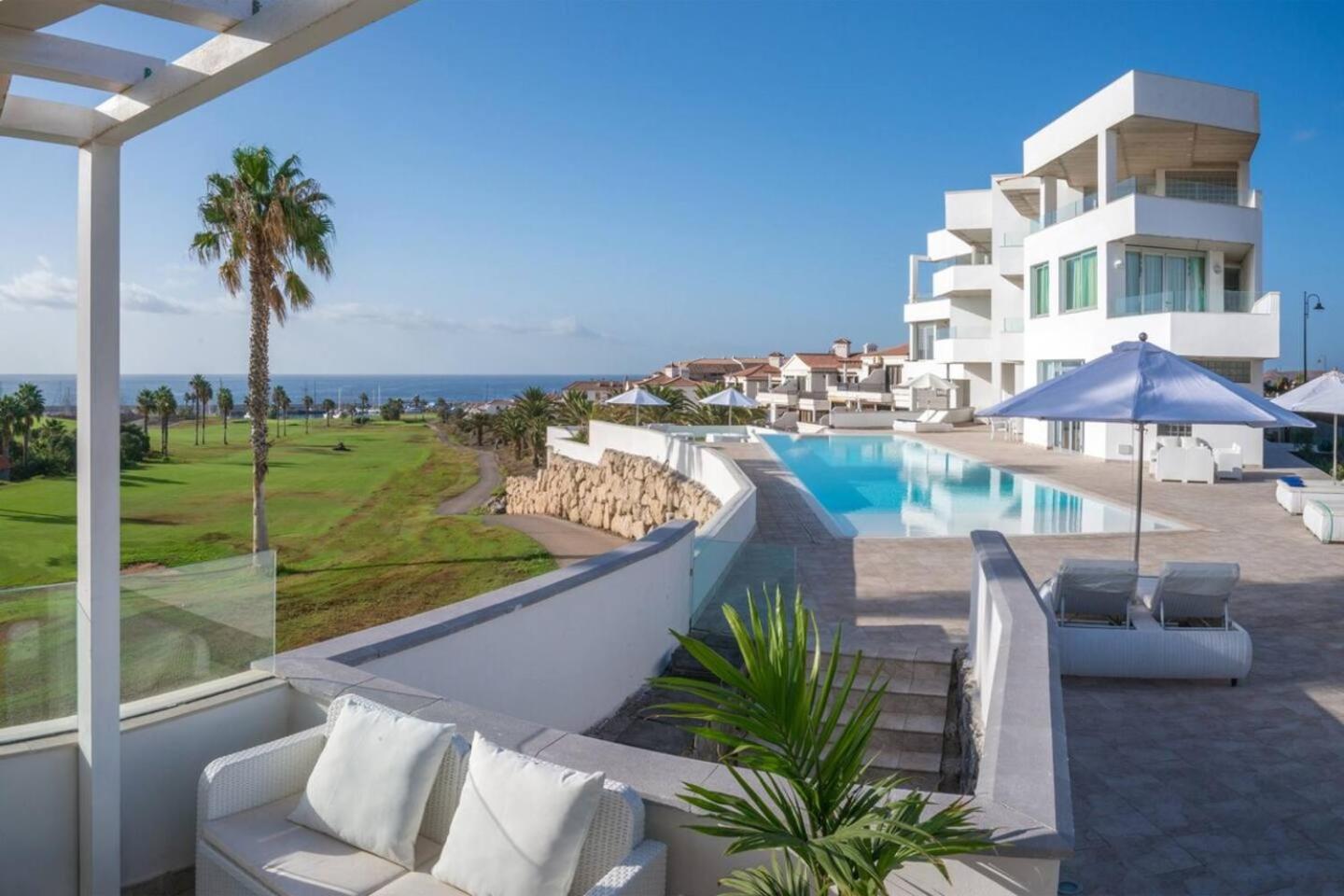 Amarilla Golf Residences — 4