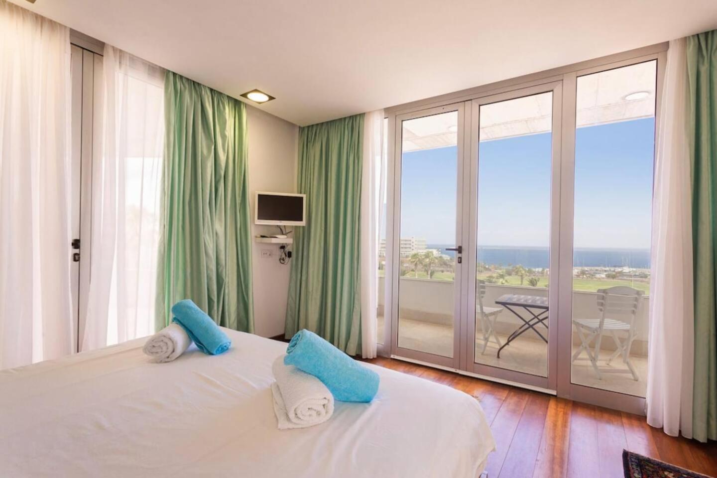 Amarilla Golf Residences — 10