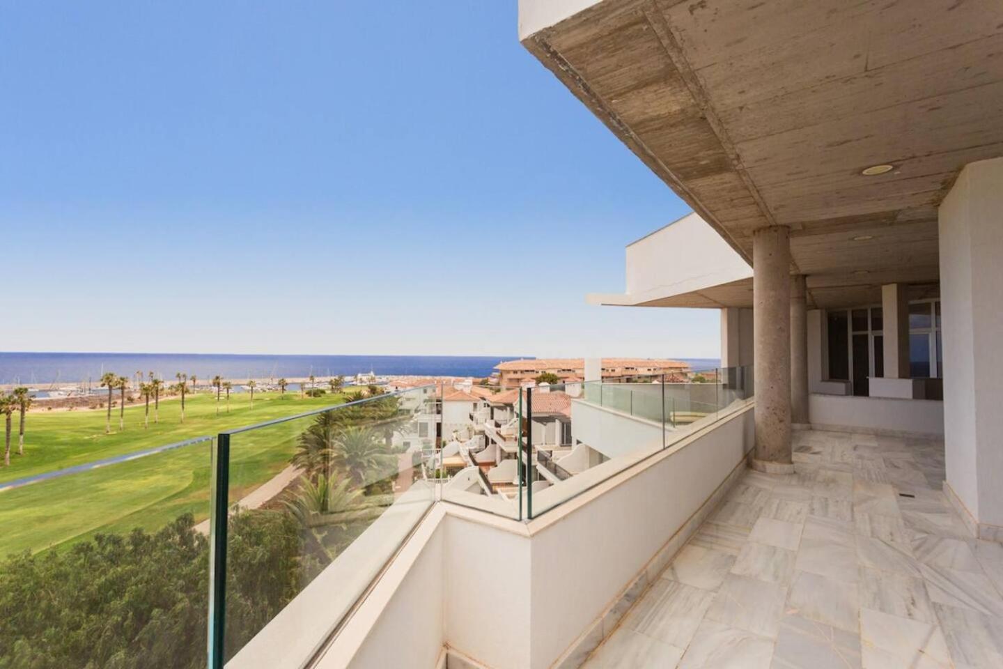 Amarilla Golf Residences — 12
