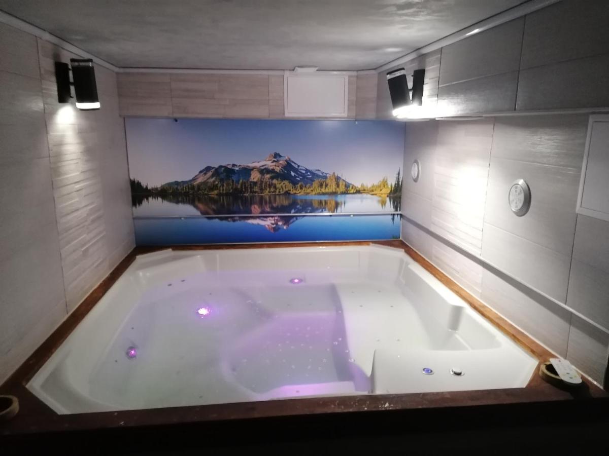 Jacuzzi