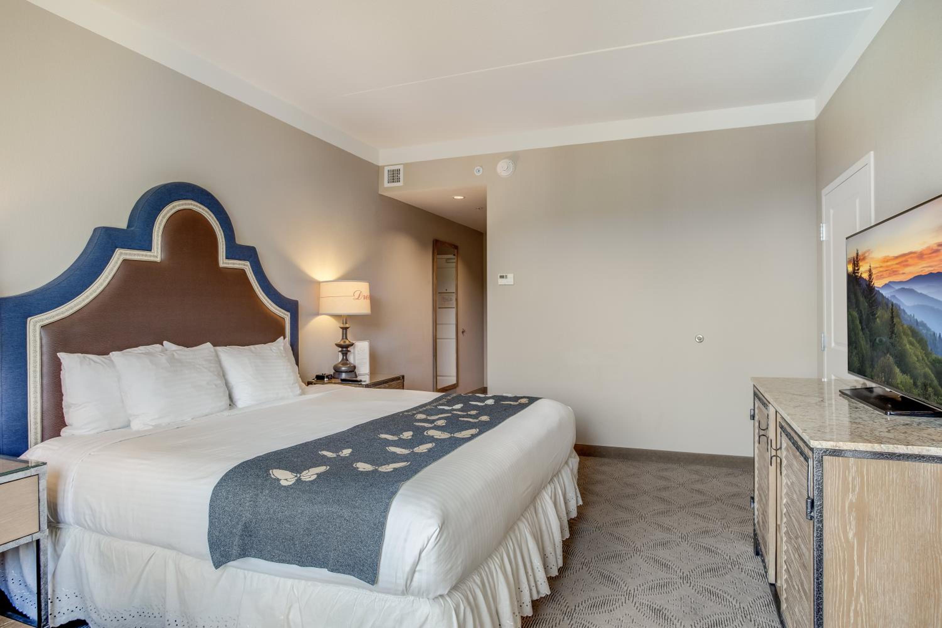 Dollywood's DreamMore Resort and Spa