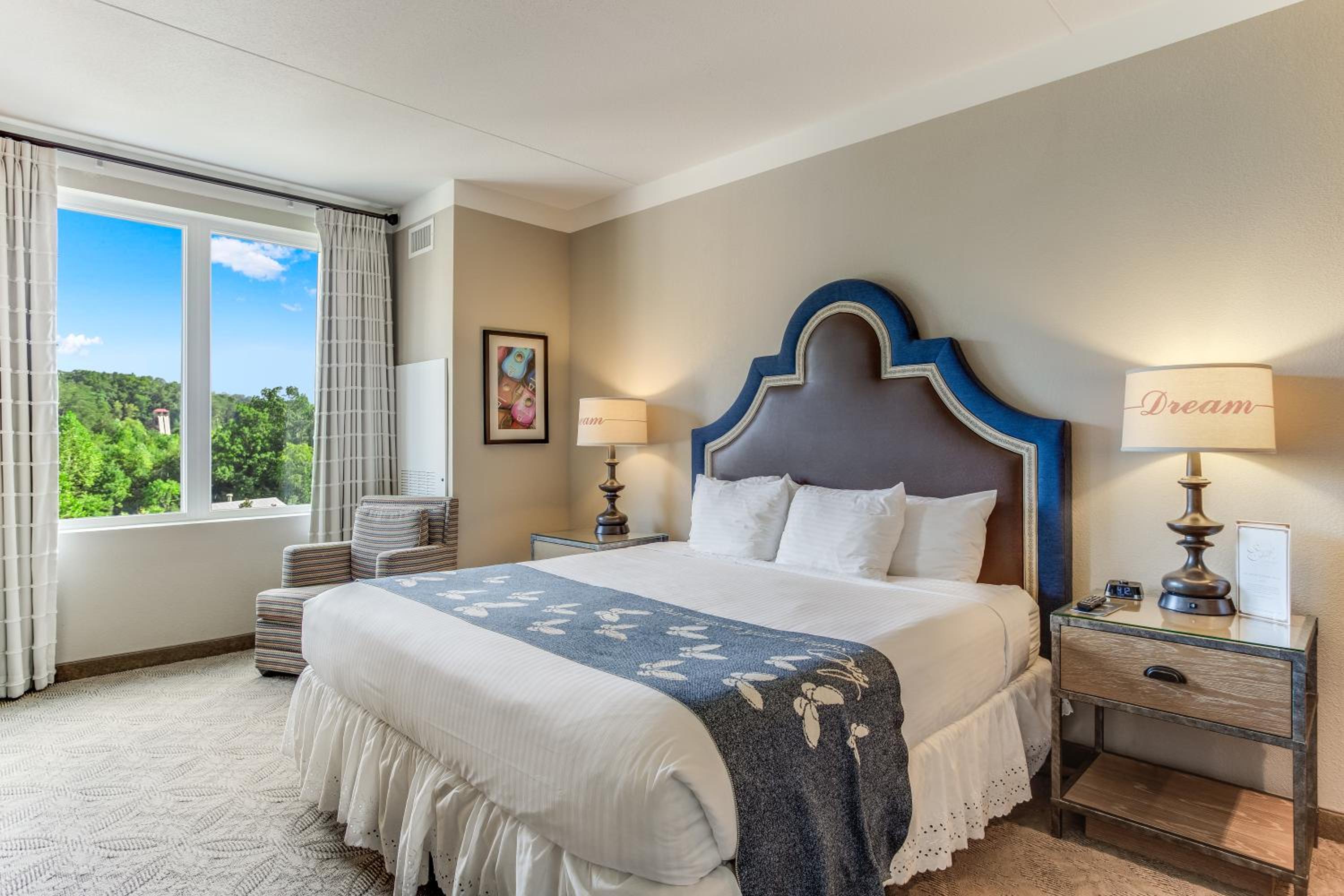 Dollywood's DreamMore Resort and Spa