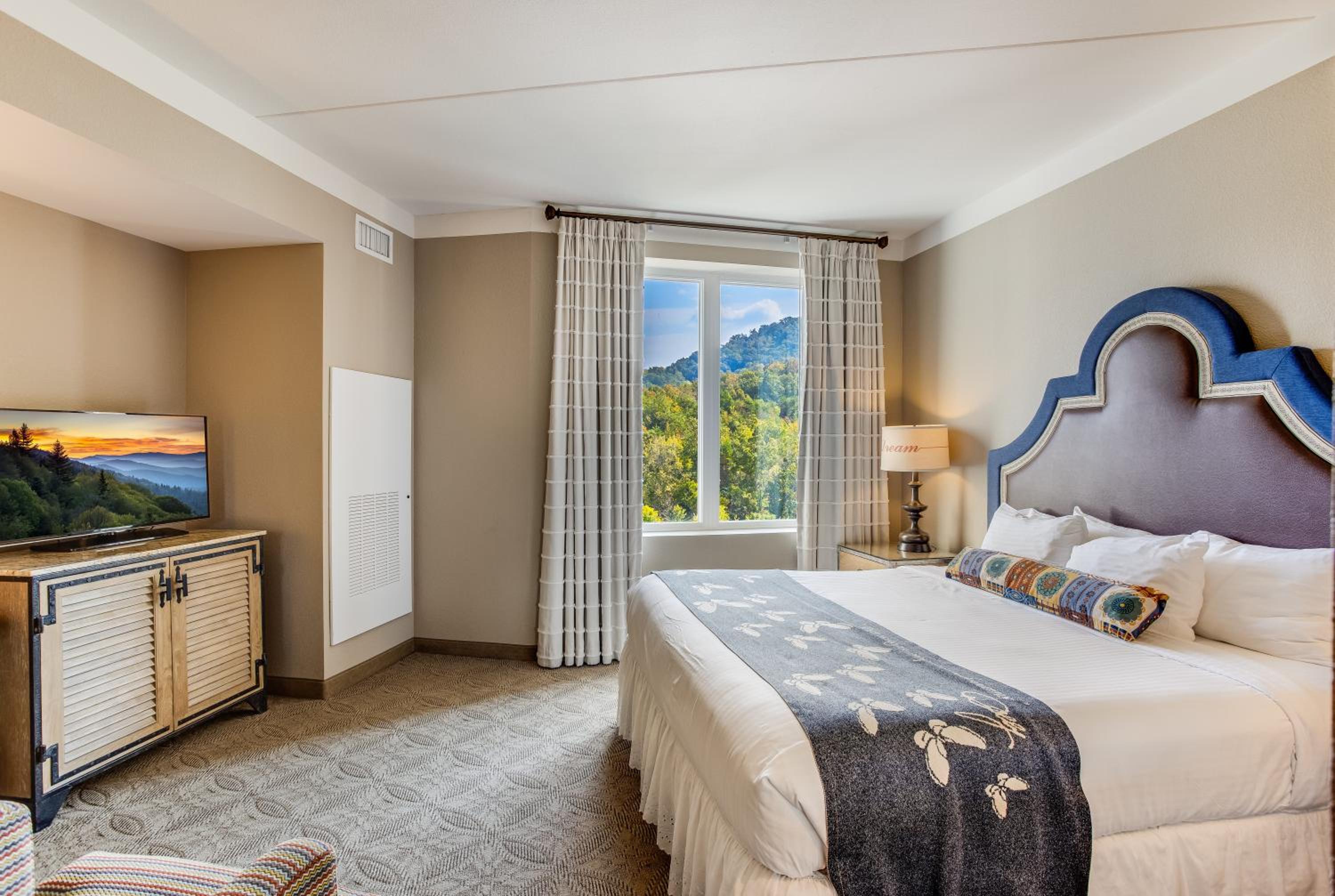Dollywood's DreamMore Resort and Spa