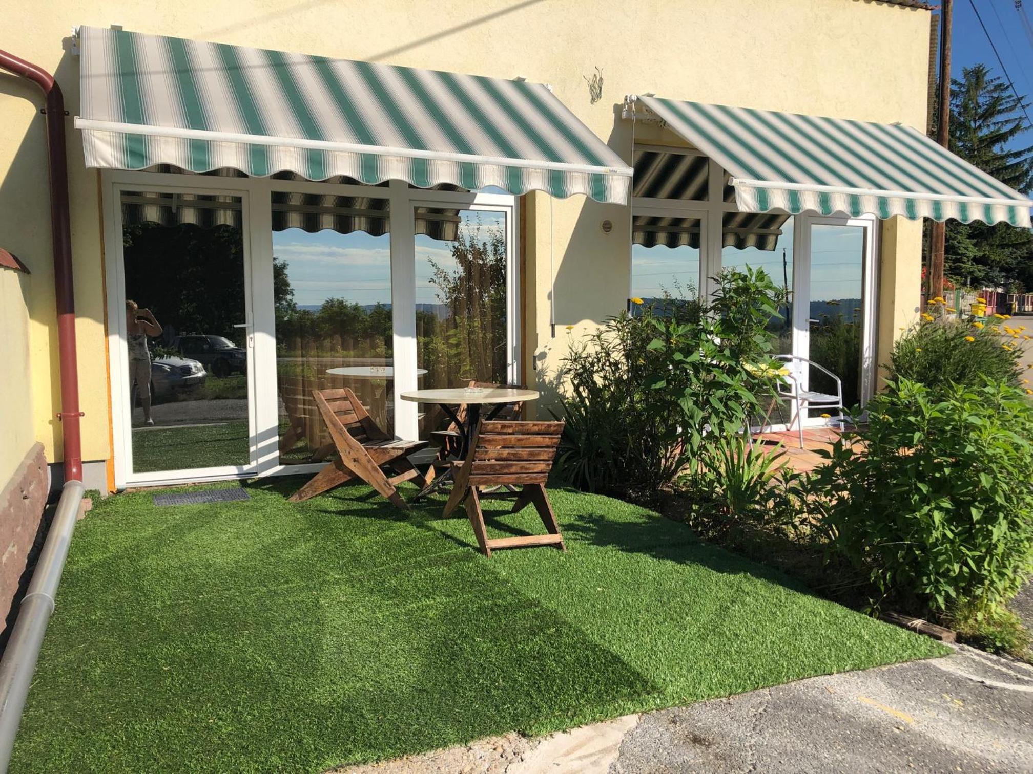 Balatonalmádi Apartmanház