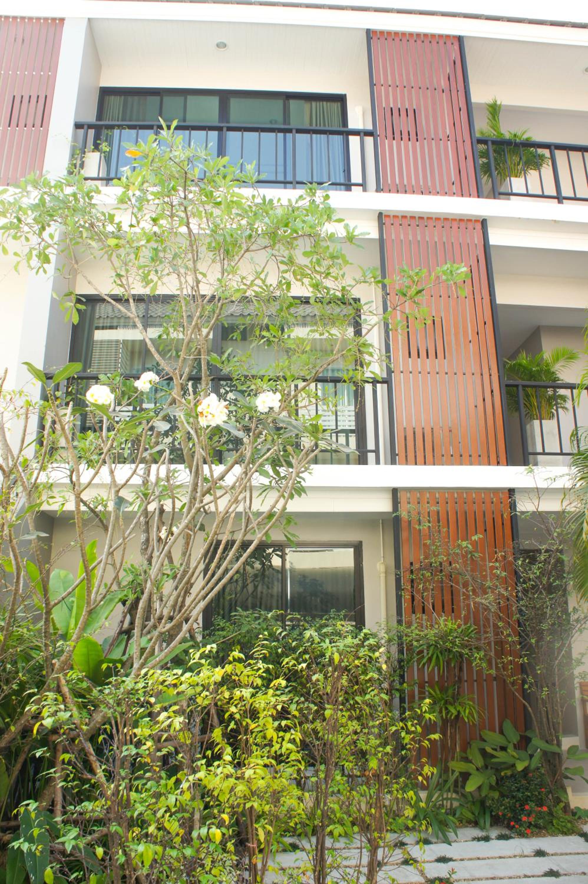 Chaba Place