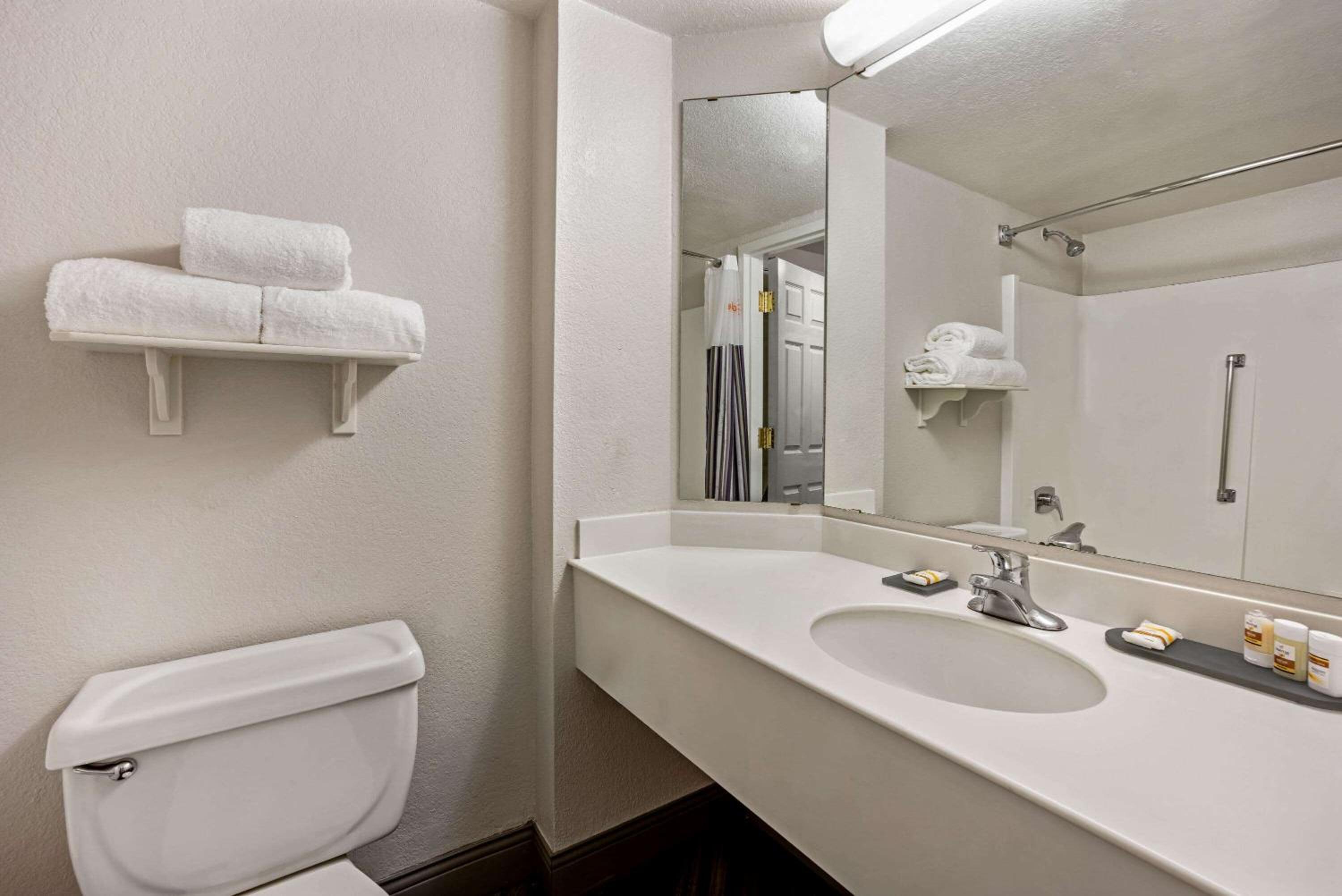 La Quinta by Wyndham Tacoma - Seattle - Property Image 1