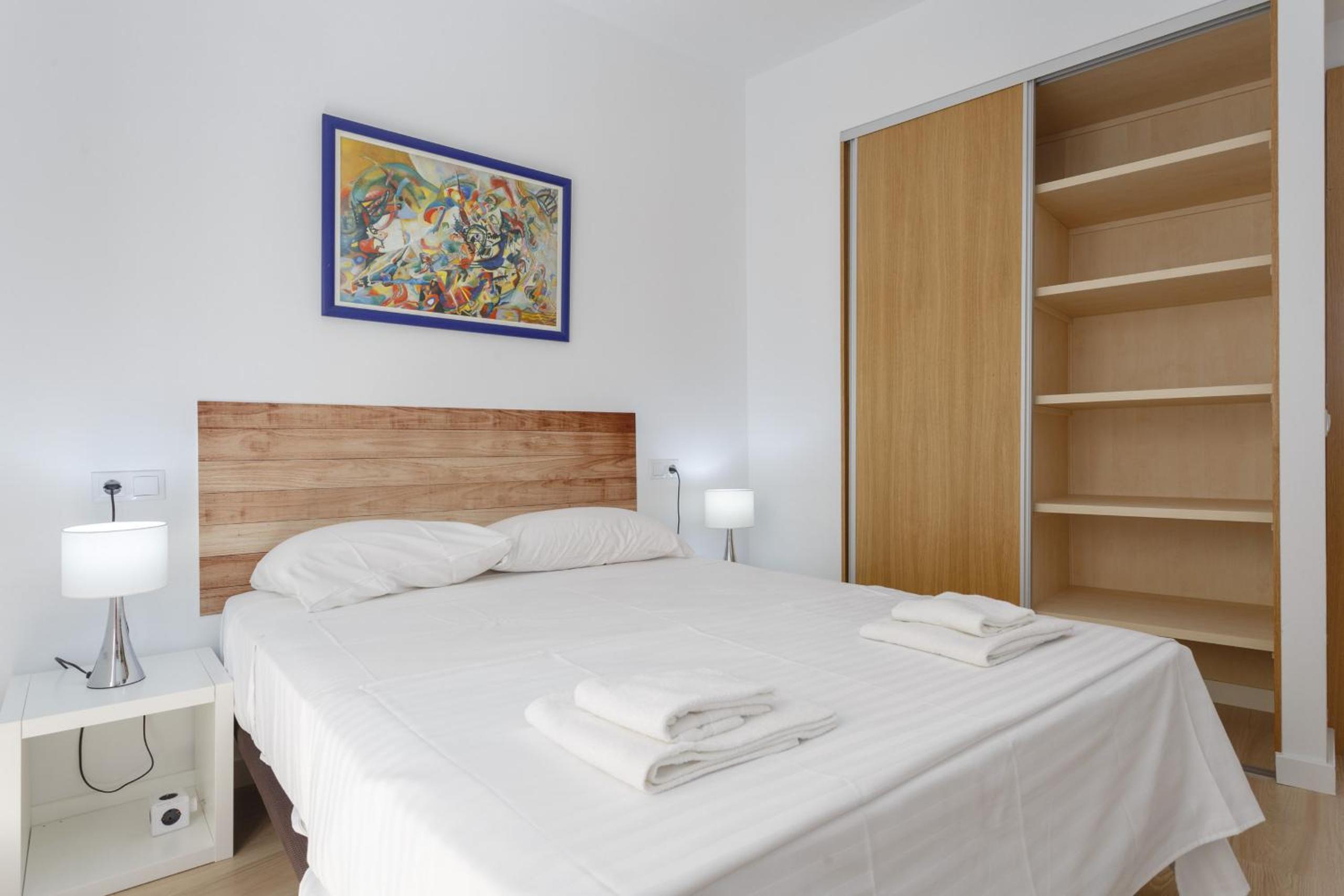 COLON15 Family Home by Cadiz4Rentals view 2